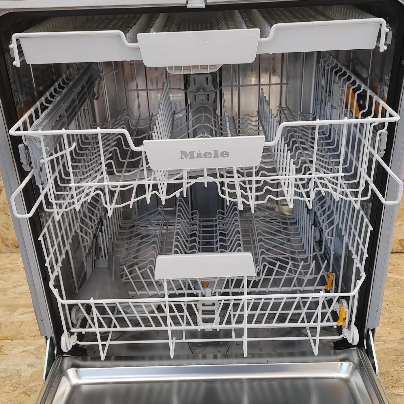 MIELE Lavastoviglie G 5000 SCU CLST Capacità 14 Coperti Classe A++ Colore Acciaio Inox