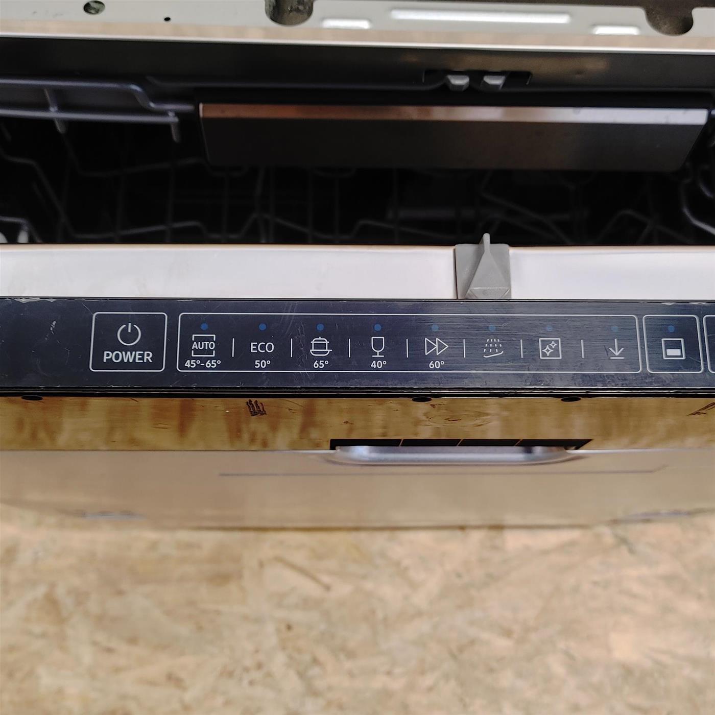 Samsung Lavastoviglie da Incasso DW60A8070BB/ET
