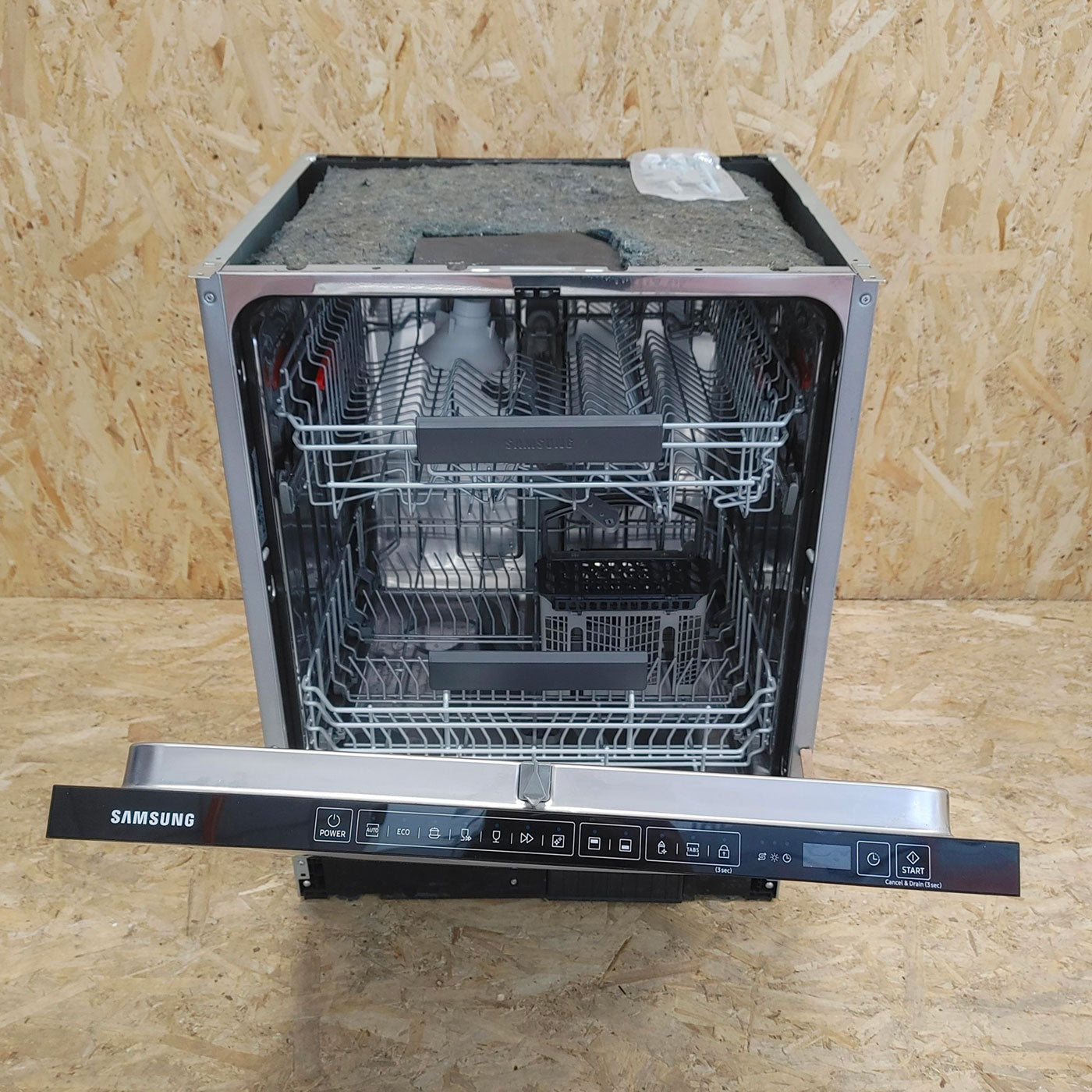 Samsung Lavastoviglie DW60R7050BB