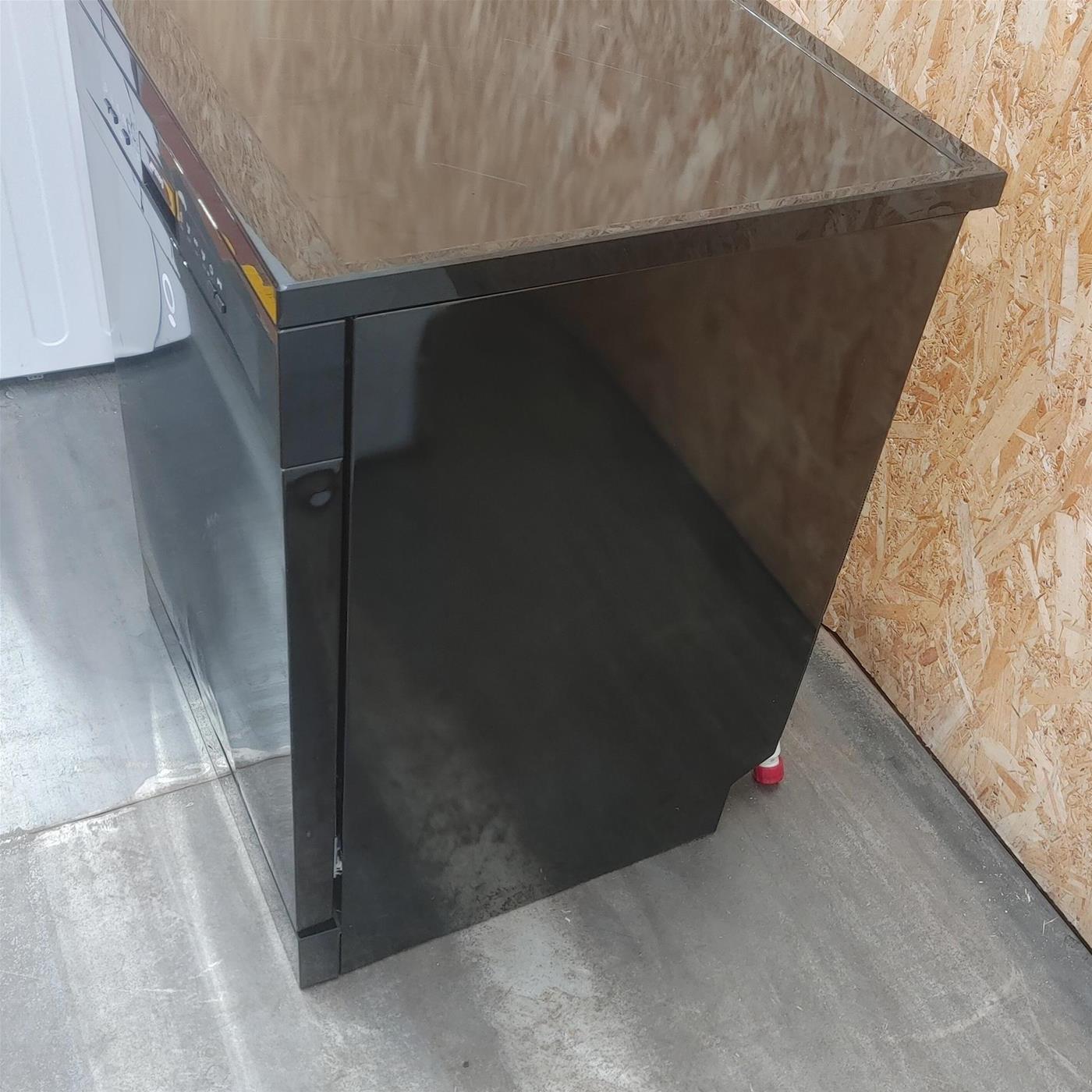 Lavastoviglie Smeg LVS292DN libera installazione 13 coperti