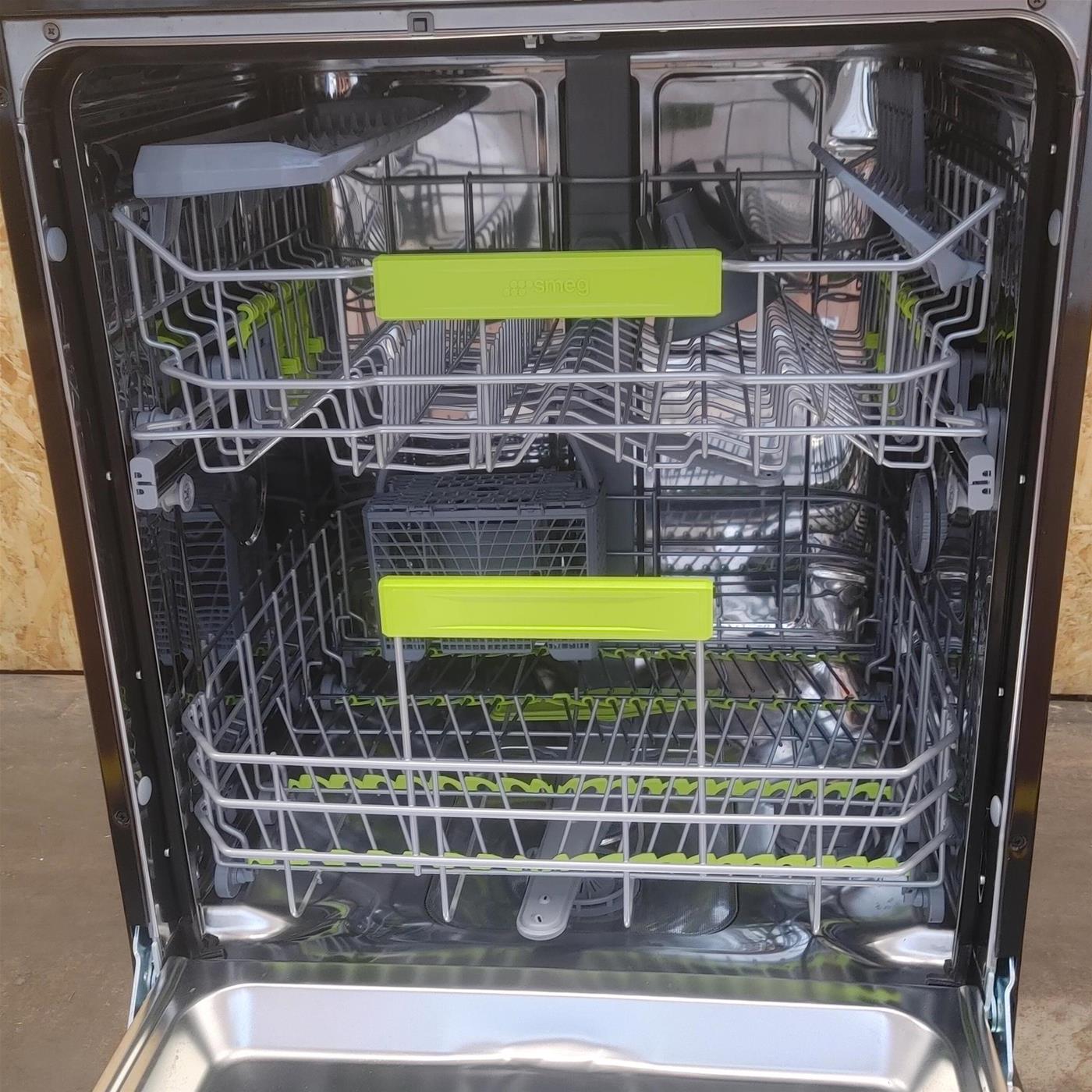Lavastoviglie Smeg LVS292DN libera installazione 13 coperti
