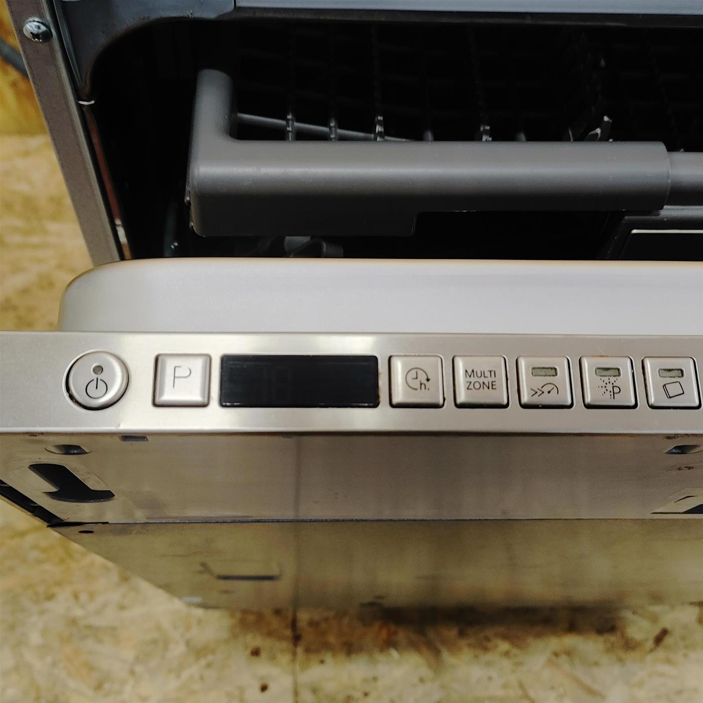 Whirlpool WIO3T123PEFUK lavastoviglie A scomparsa totale 14 coperti