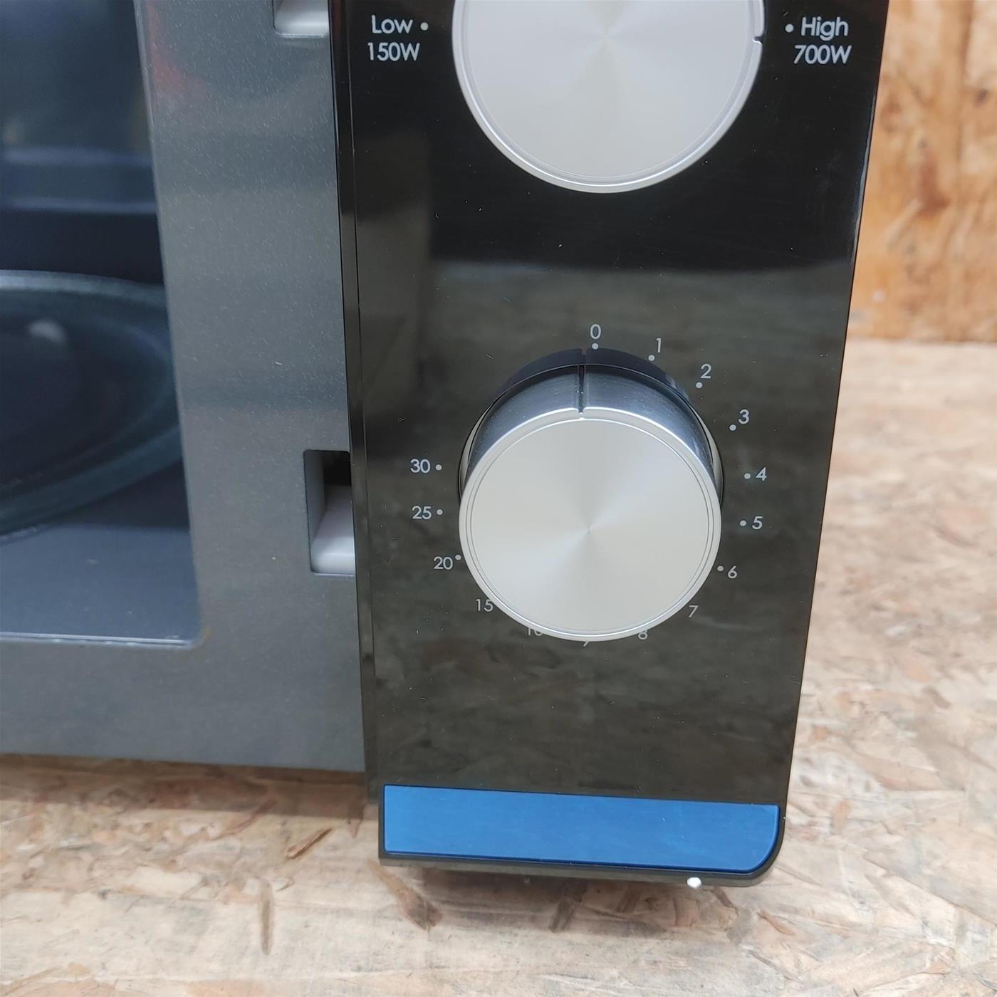 Candy Moderna CMW20TNMB Microonde solo da appoggio 20 L 700 W Nero