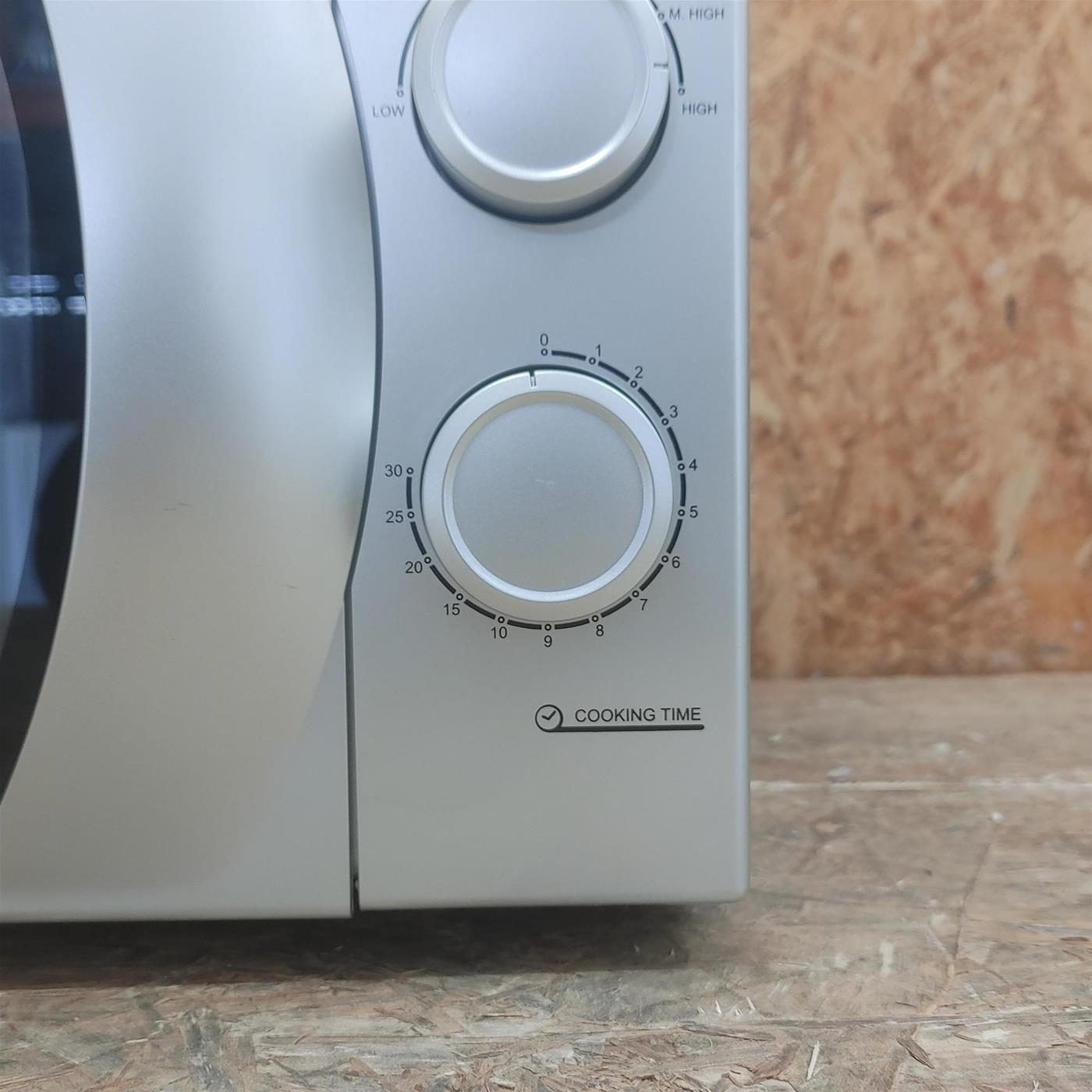 Candy CMW2070S microonde Silver Solo microonde da banco 20 L 700 W