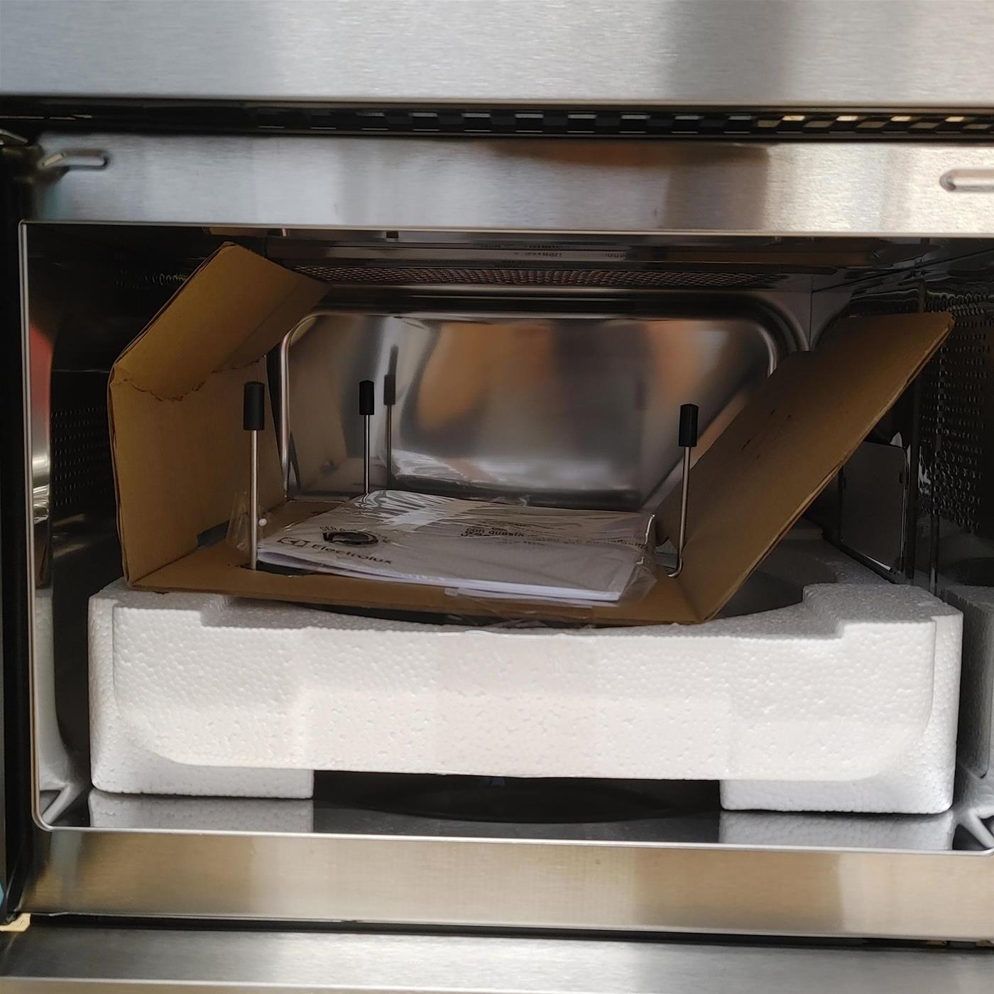 Electrolux MO326GXE Da incasso Microonde combinato 25 L 900 W Acciaio inossidabile