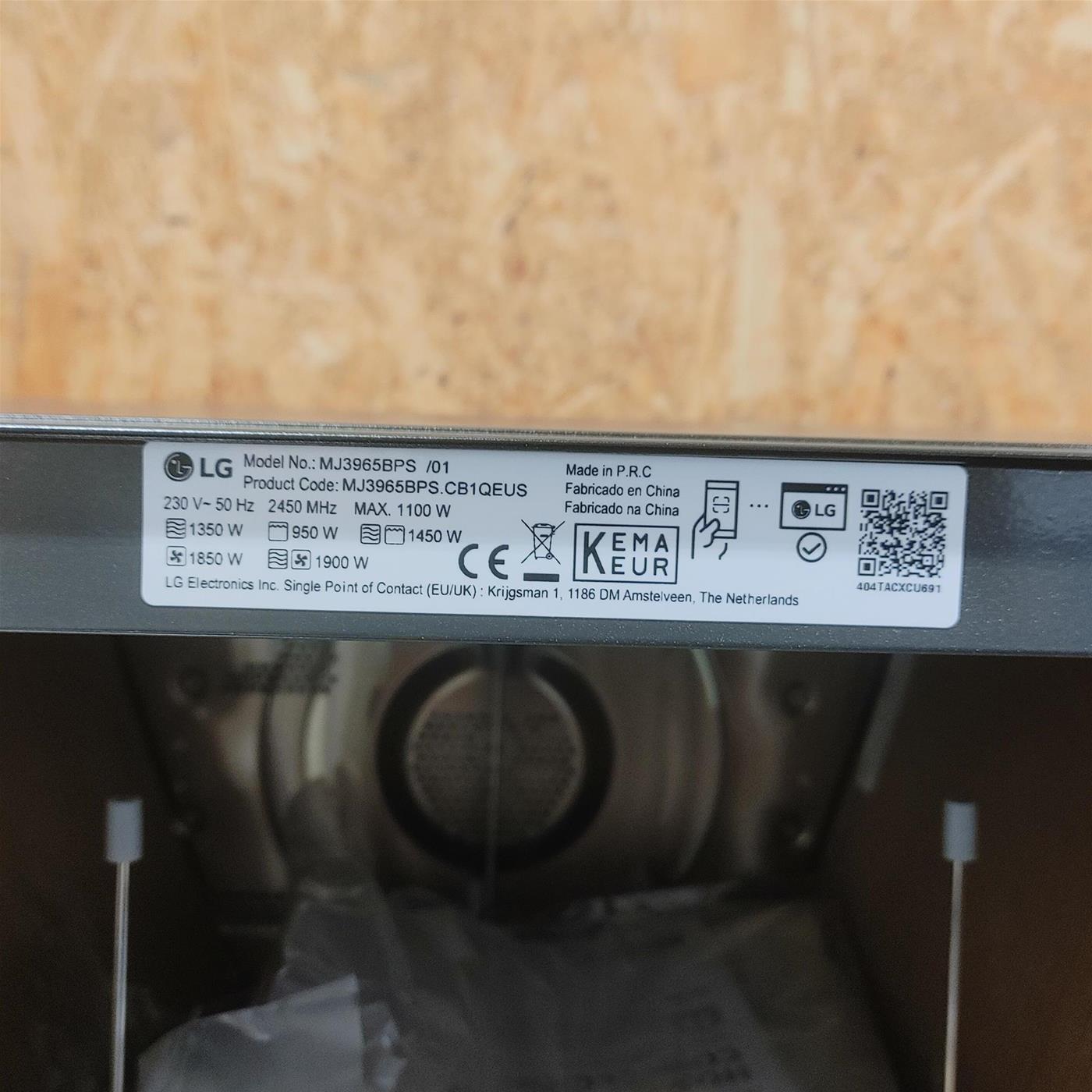 LG MJ3965BPS microonde Piano cottura Microonde combinato 39 L 1350 W Nero