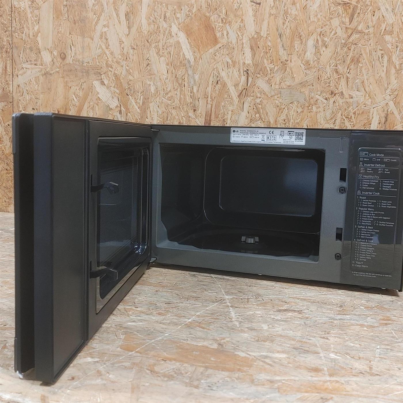 Microonde LG NeoChef MH6565CPW con grill