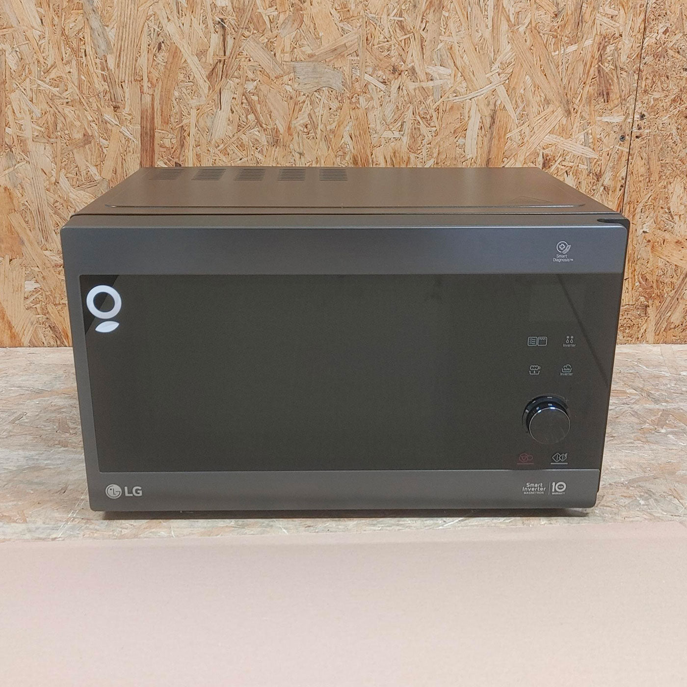 Microonde LG NeoChef MH6565CPW con grill