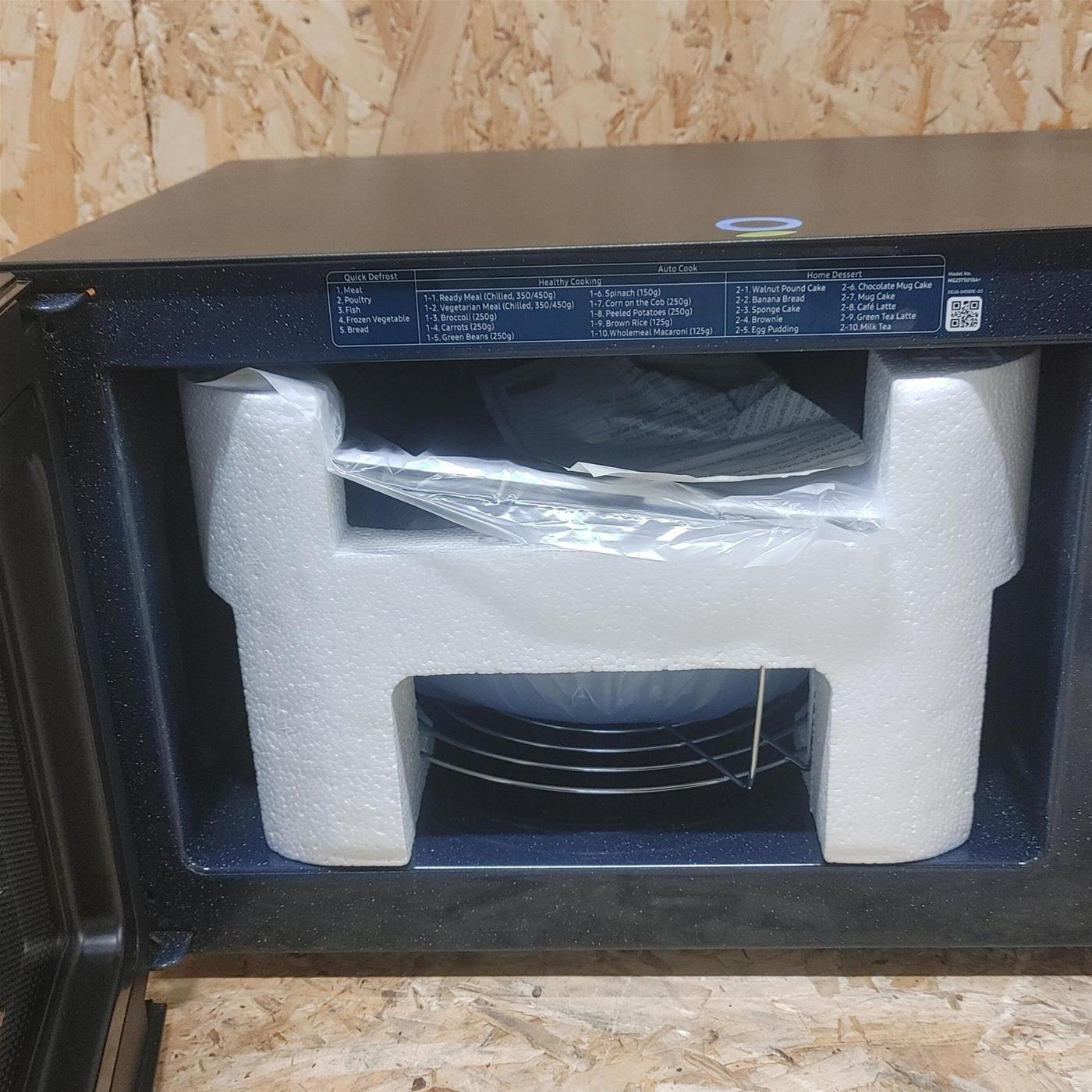 Samsung MG23T5018CP/ET microonde Piano cottura Microonde combinato 23 L 800 W Nero