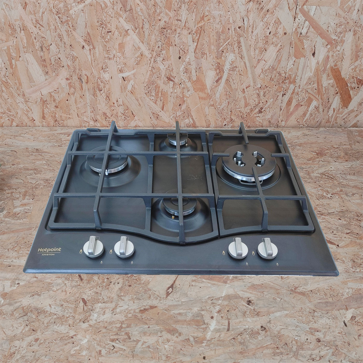Hotpoint PCN 641 T/IX/HAR Stainless steel Da incasso 60 cm Gas 4 Fornello(i) Piani cottura (869991005410) Hotpoint PCN 641 T/IX/HAR Stainless steel Da incasso 60 cm Gas 4 Fornello(i)