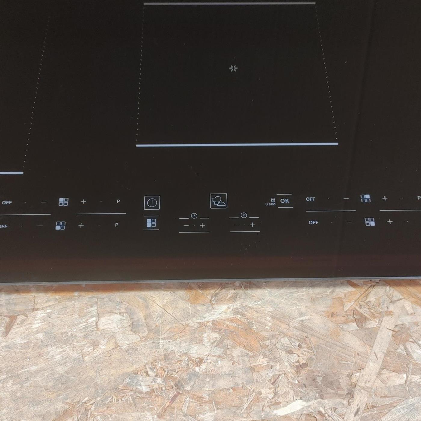 Piano cottura Hotpoint Ariston HB0577BNE a induzione