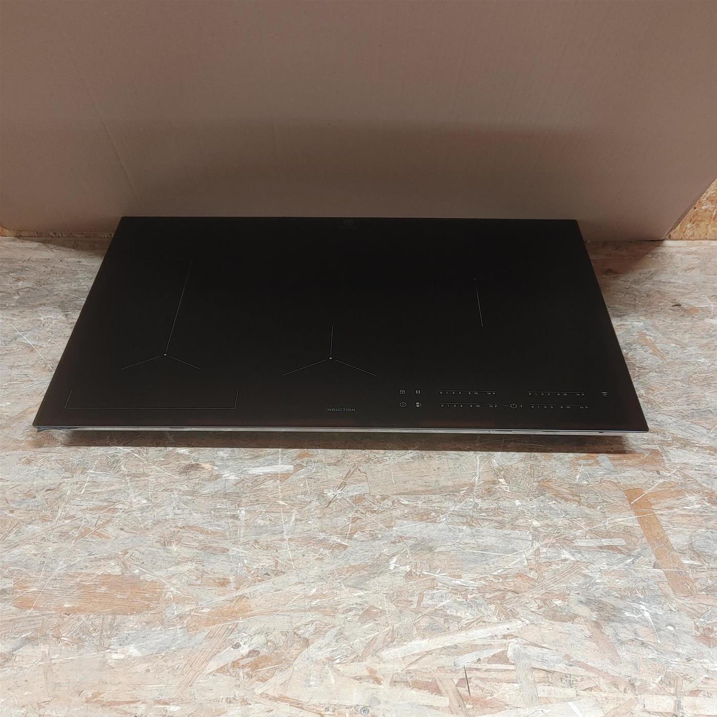 Piano cottura Electrolux EIL83443 Serie 600 Bridge Induzione 80cm