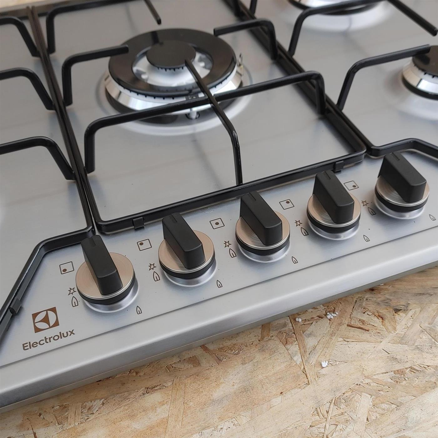 Electrolux KGS7534XX Acciaio inossidabile Da incasso 74 cm Gas 5 Fornello(i)