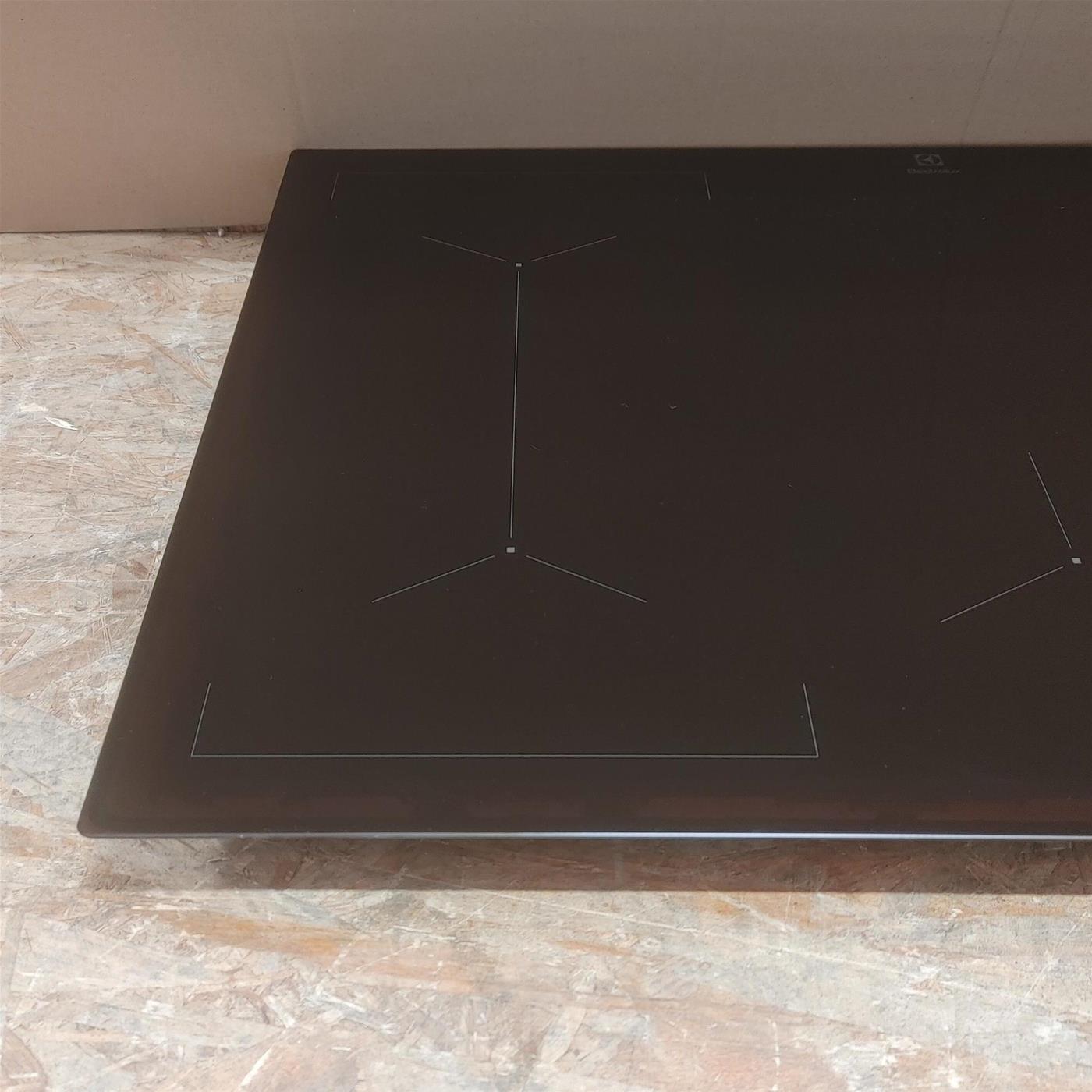 Piano cottura Electrolux LIL83443 Serie 600 Bridge Induzione