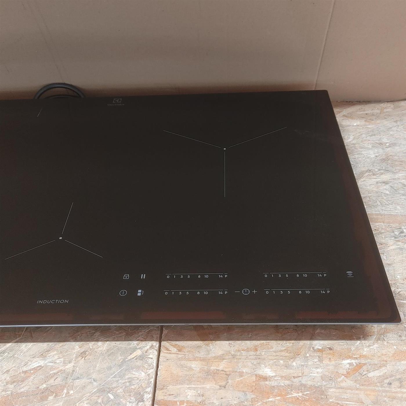 Piano cottura Electrolux LIL83443 Serie 600 Bridge Induzione