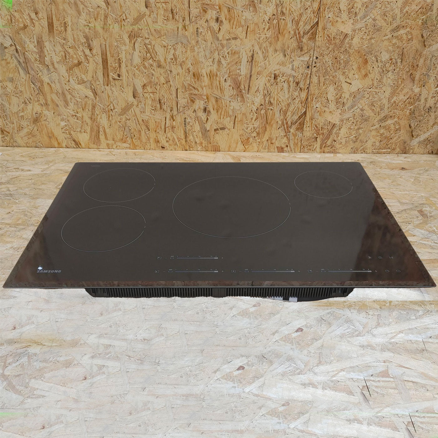 Piano cottura Samsung NZ84F7NB6AB a induzione 4 zone cottura