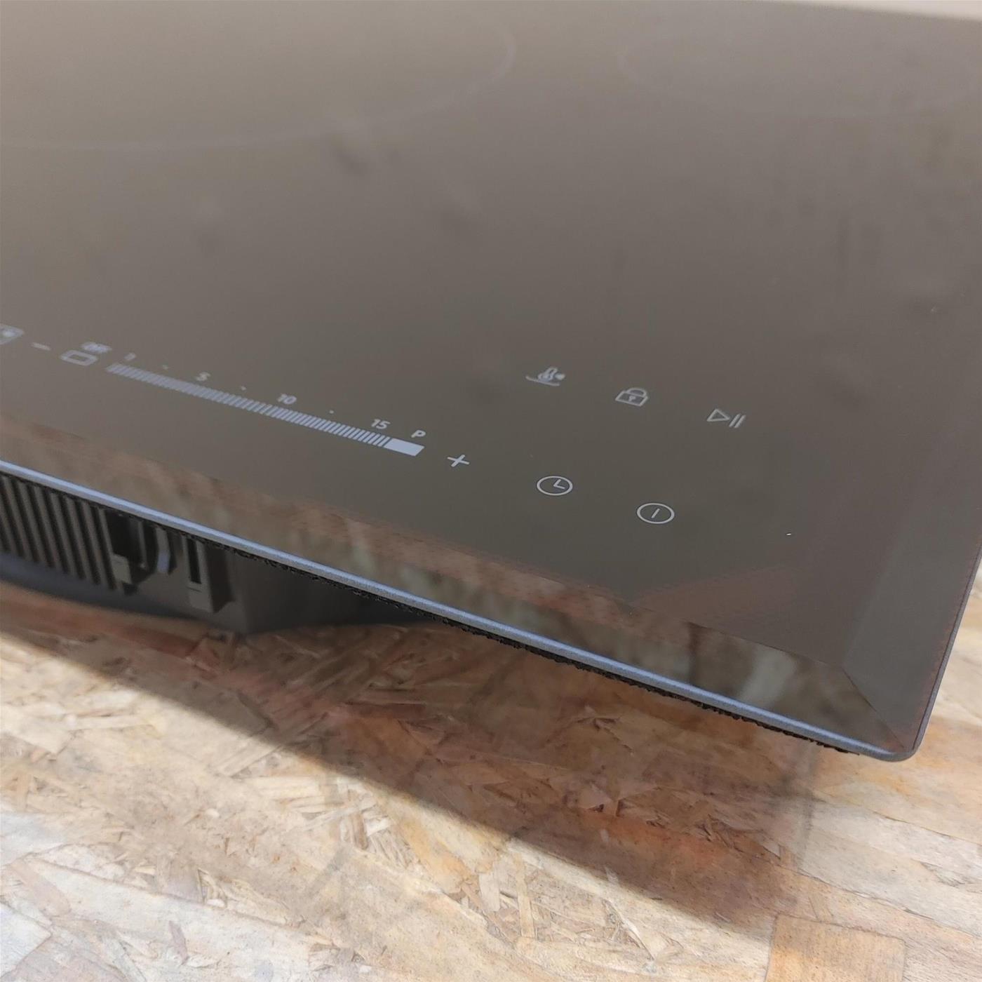 Piano cottura Samsung NZ84F7NB6AB a induzione 4 zone cottura