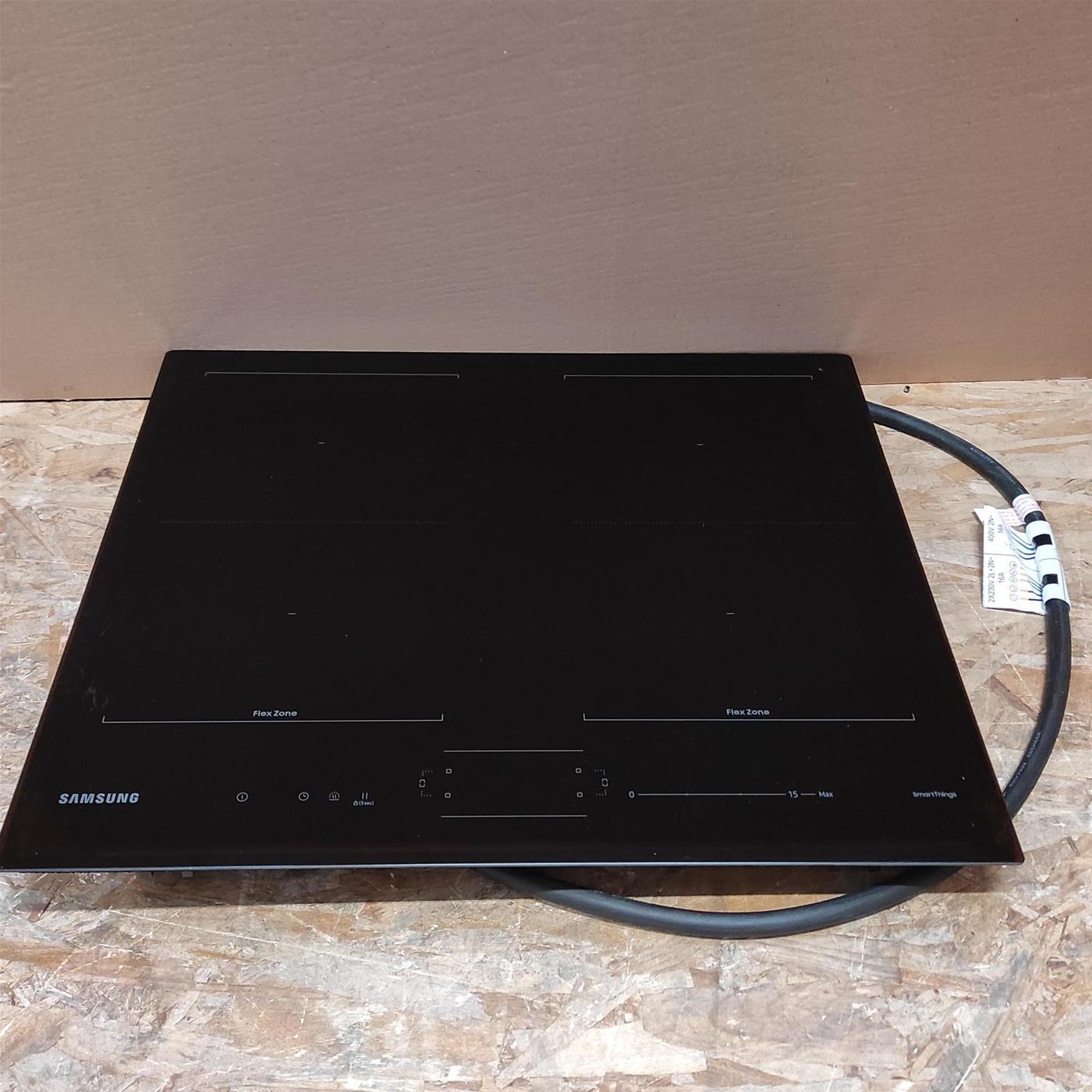 Piano cottura Samsung NZ64B5066KK a induzione 60cm Flex Zone WiFi