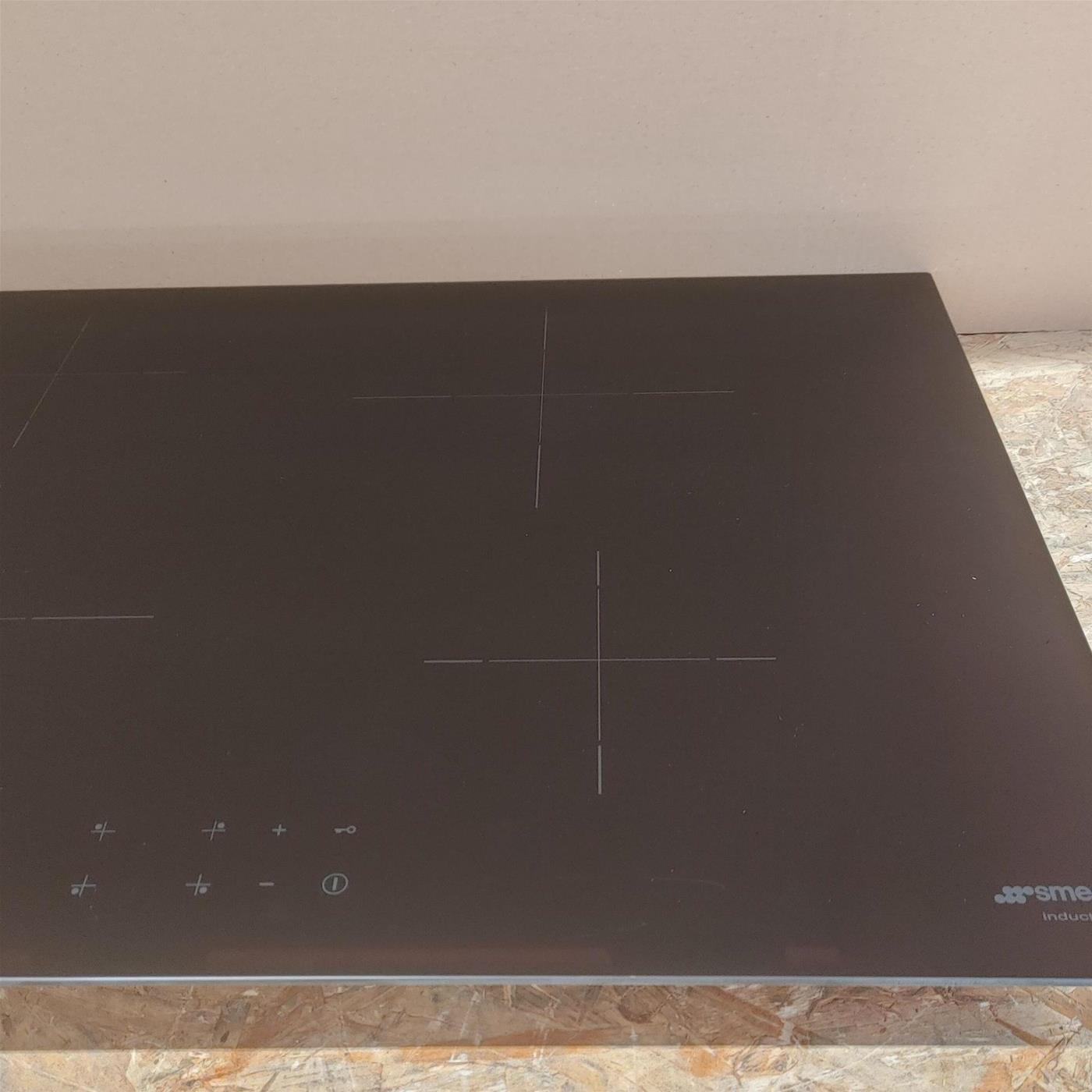 Piano cottura Smeg SI2741D a induzione 75 cm