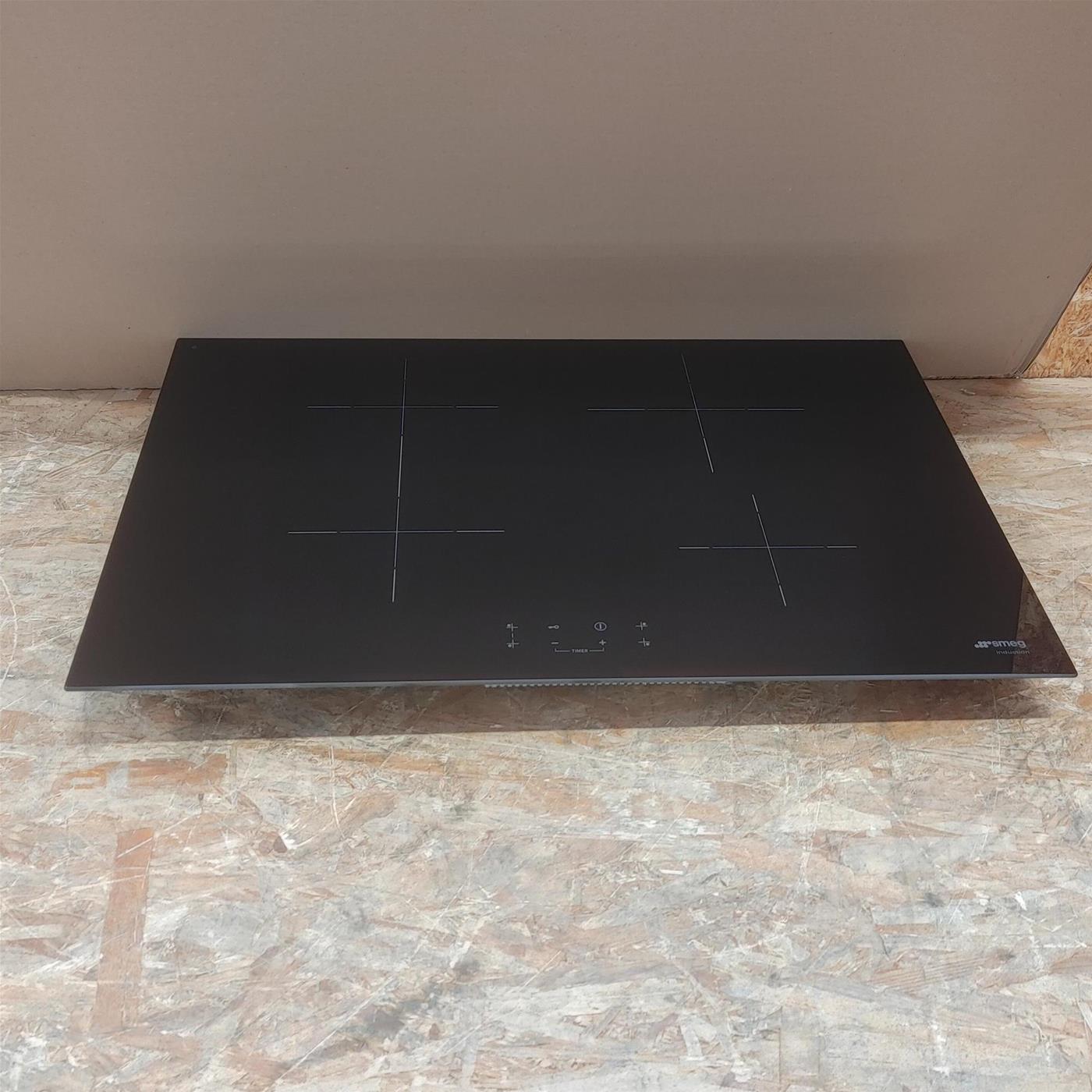 Piano cottura Smeg SI1B2742D a induzione 4 zone cottura 75 cm