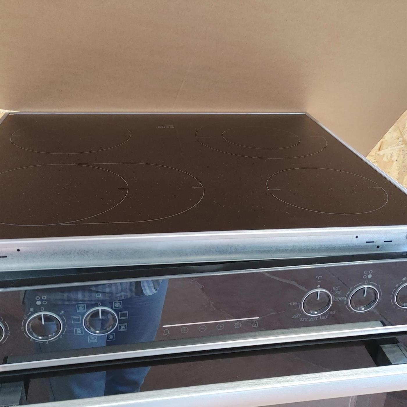 Beko BBUM13329X set di elettrodomestici Forno e Piano cottura in vetroceramica elettrico