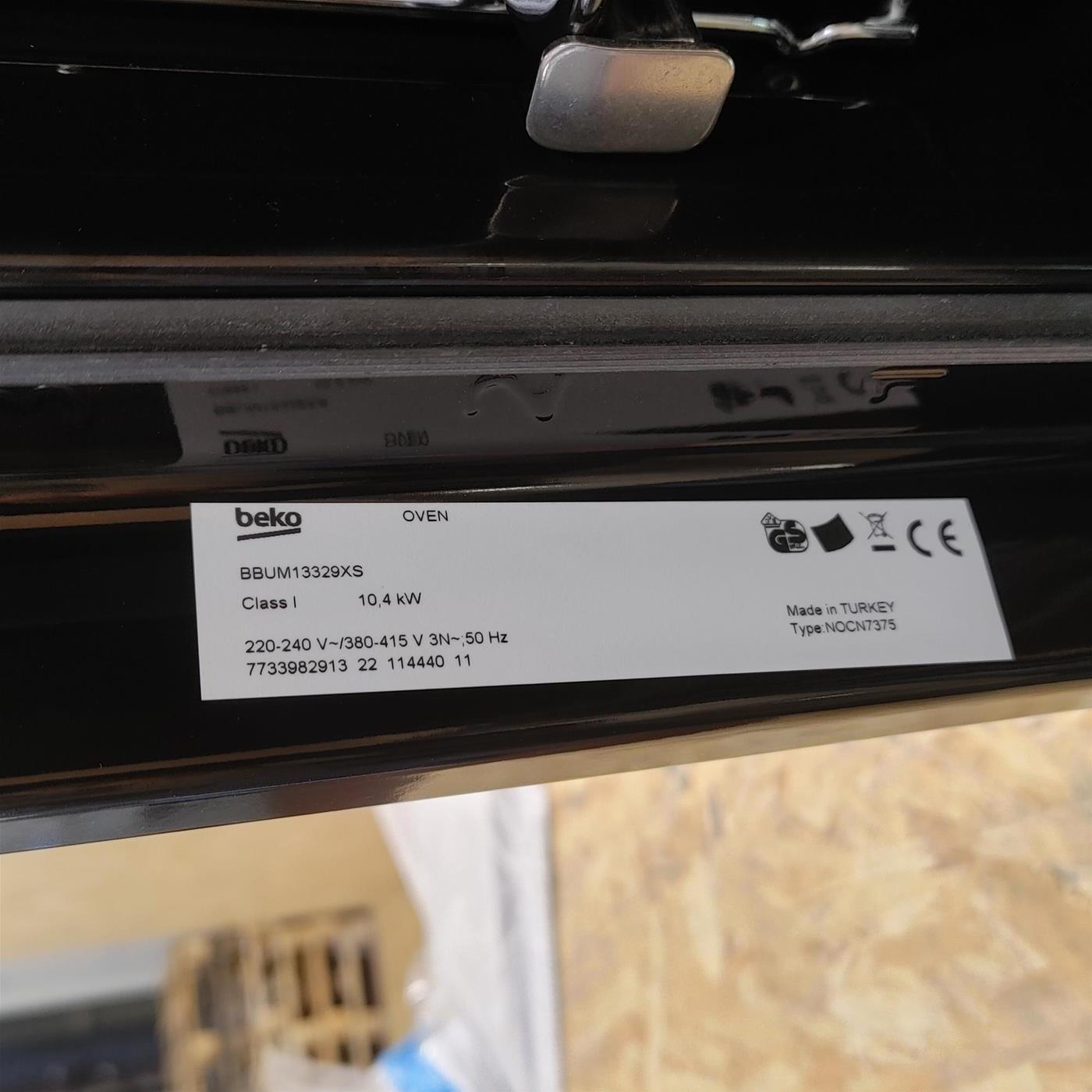 Beko BBUM13329X set di elettrodomestici Forno e Piano cottura in vetroceramica
