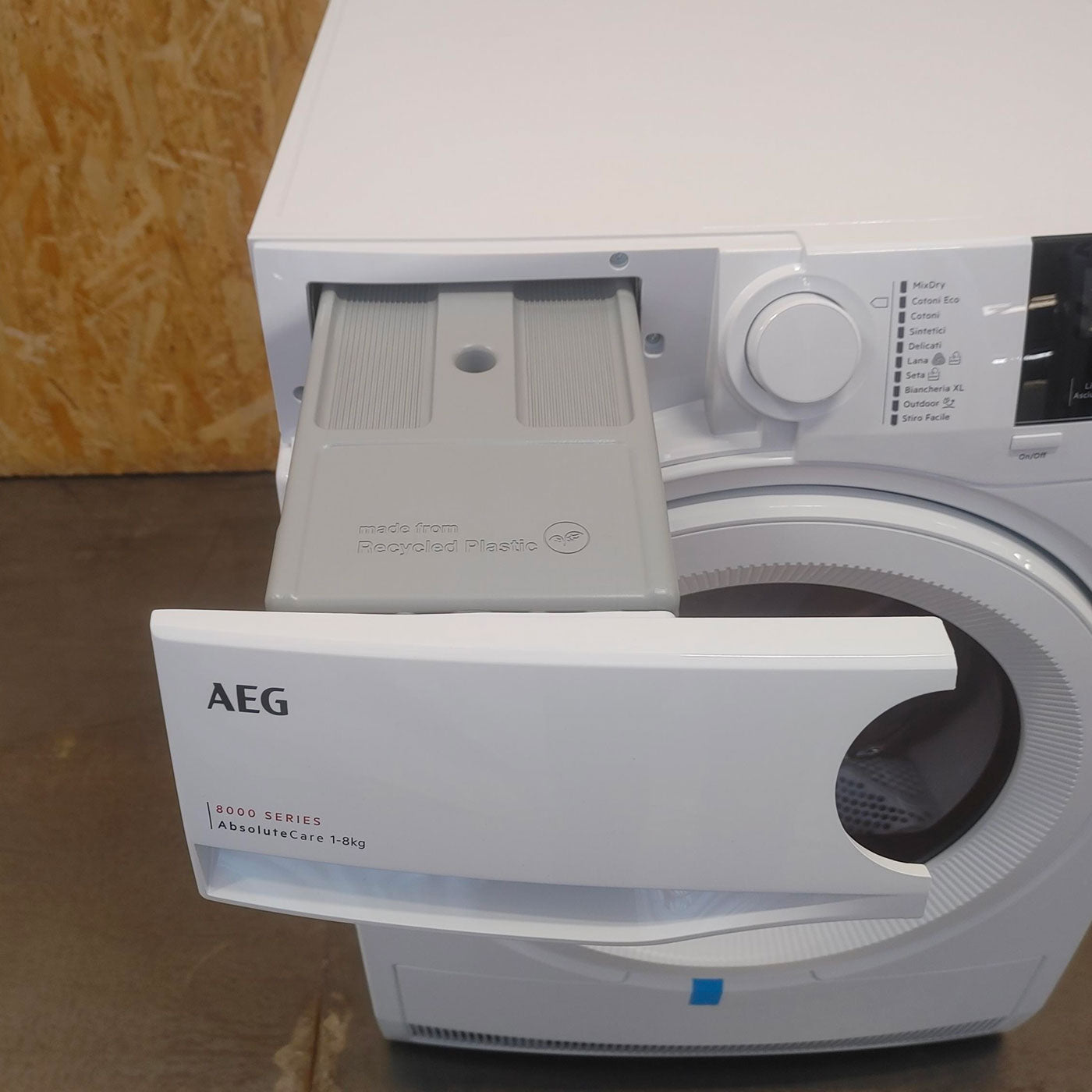 AEG TR8G82OW asciugatrice Libera installazione Caricamento frontale 8 kg A++ Bianco