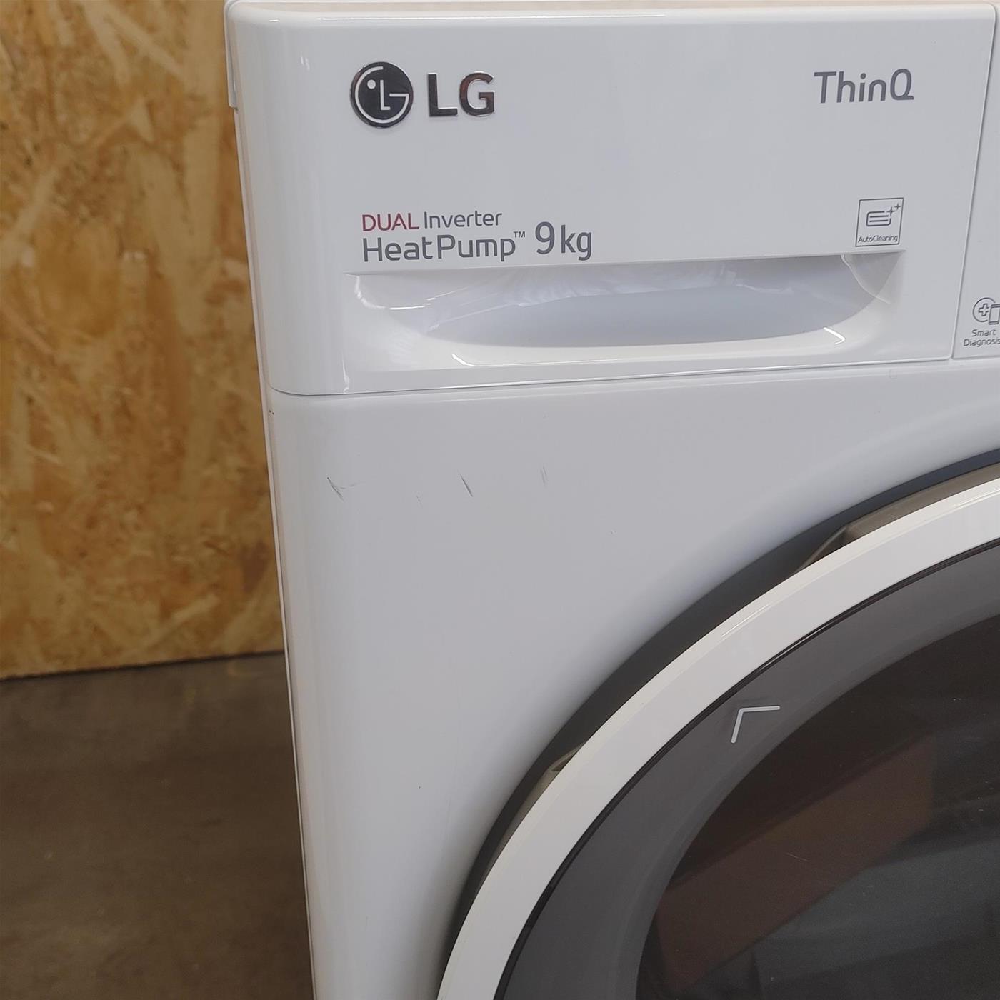 LG RH90V9AVHN asciugatrice Libera installazione Caricamento frontale 9 kg A+++ Bianco