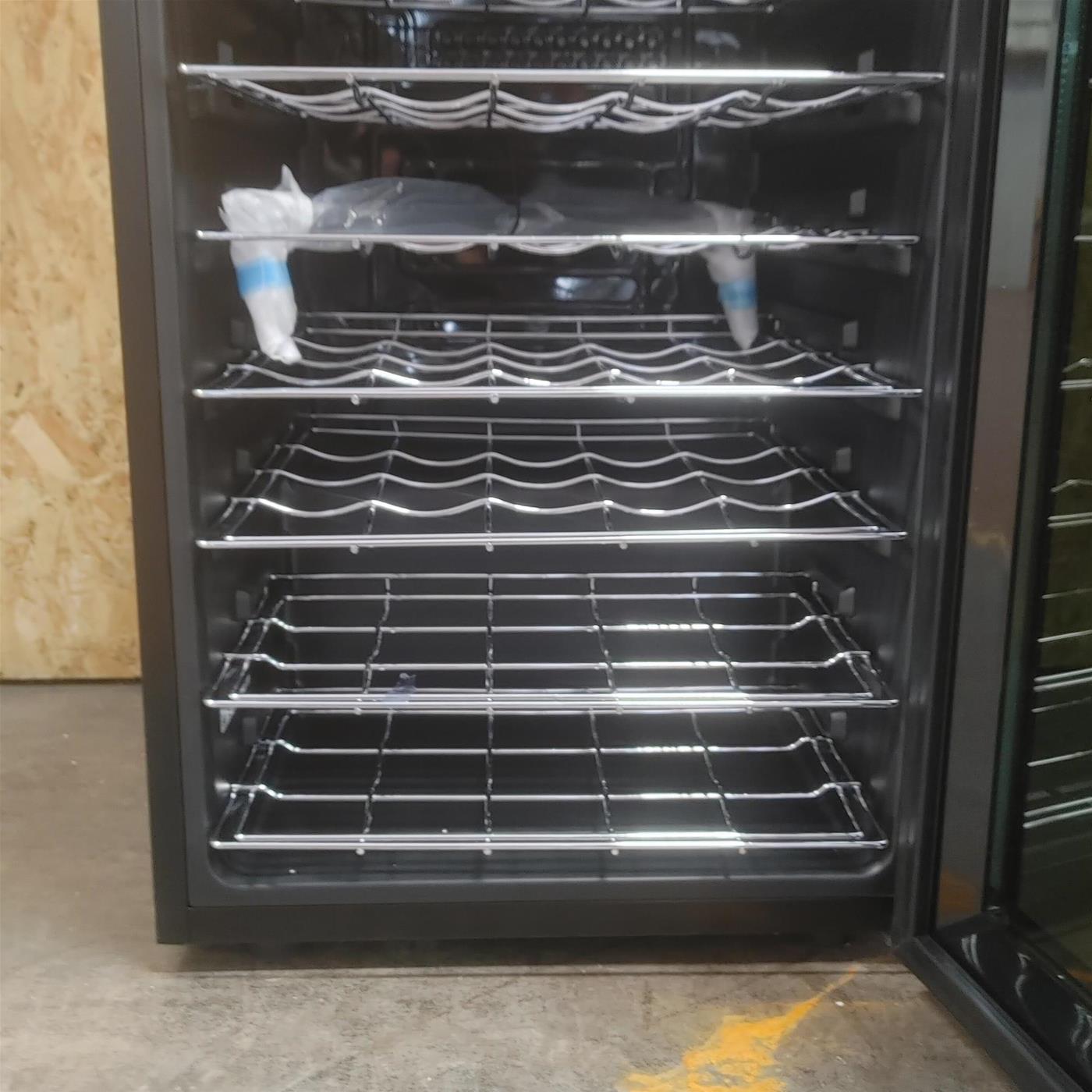 Cantinetta Candy DiVino CWC 150 ED/N  con compressore Libera installazione 41 bottiglie