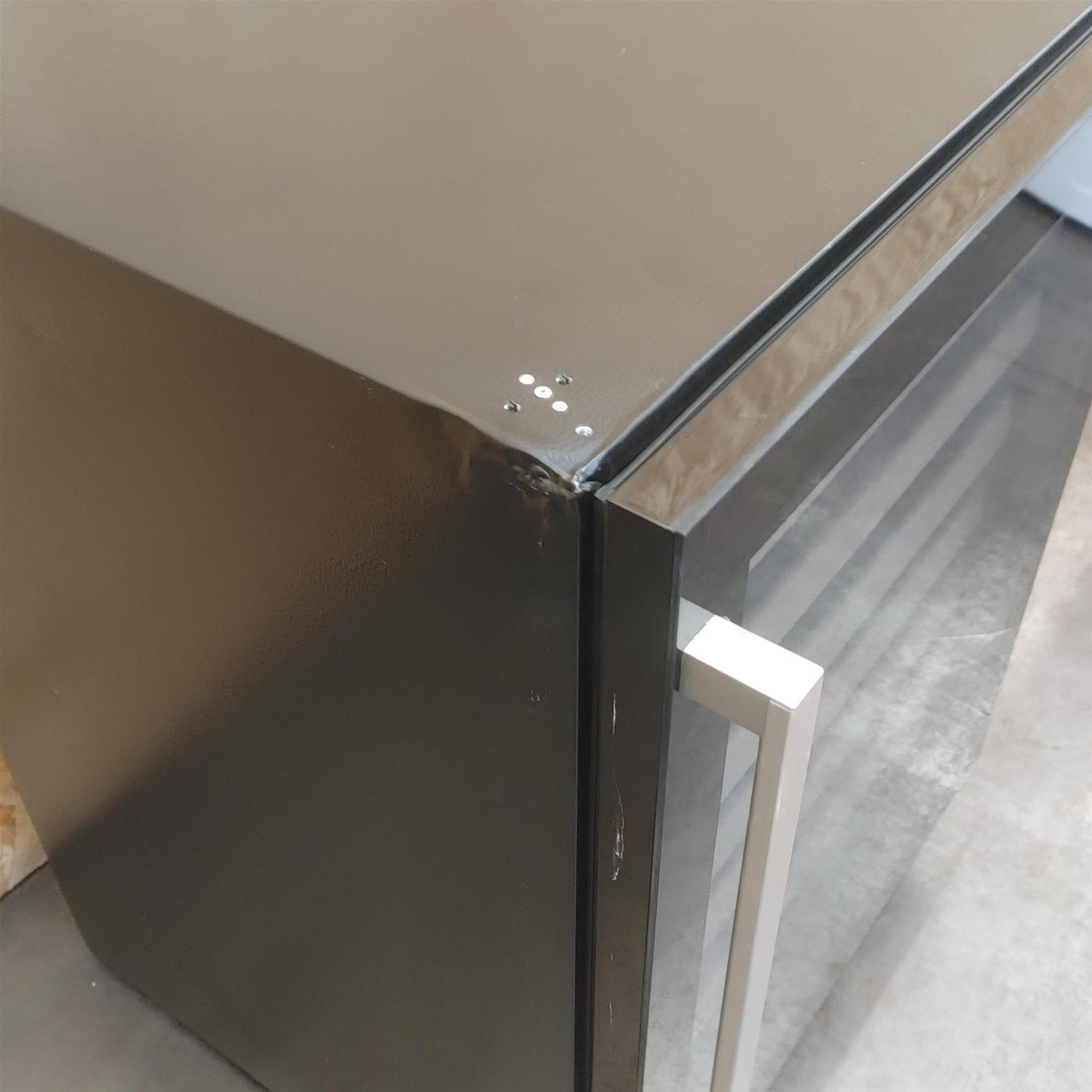 Hisense RW18W4NWLGF Cantinetta vino con compressore Libera installazione Nero 54 bottiglie