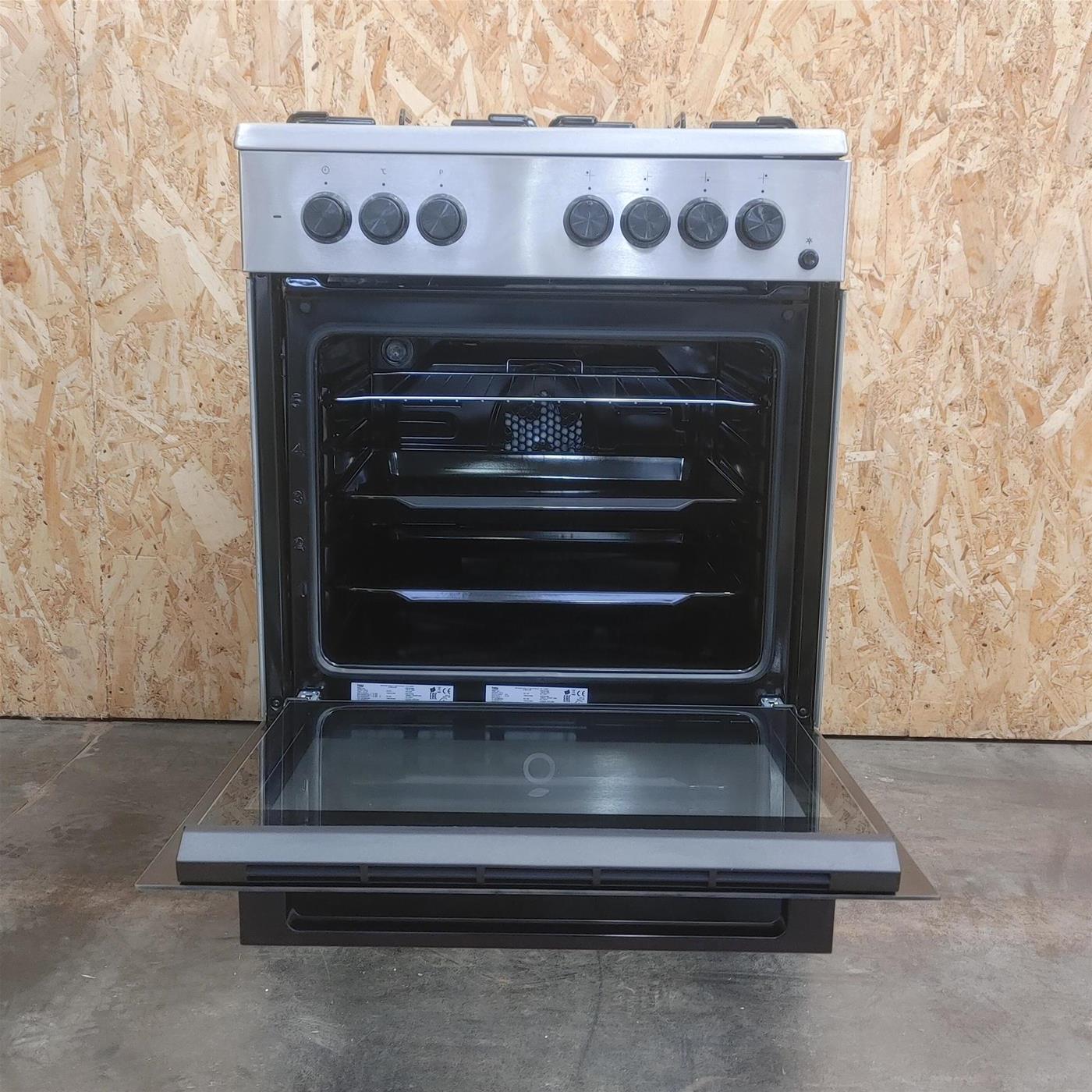 Cucina Beko FSE62110DX Cucina a libera installazione Elettrica Gas Inox