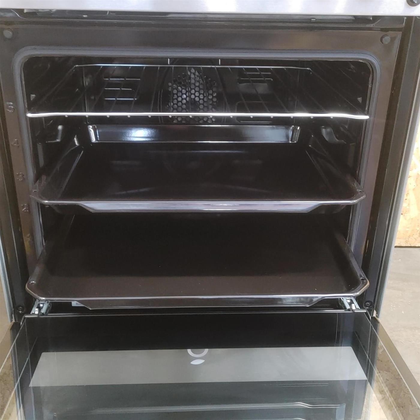Cucina Beko FSE62110DX Cucina a libera installazione Elettrica Gas Inox