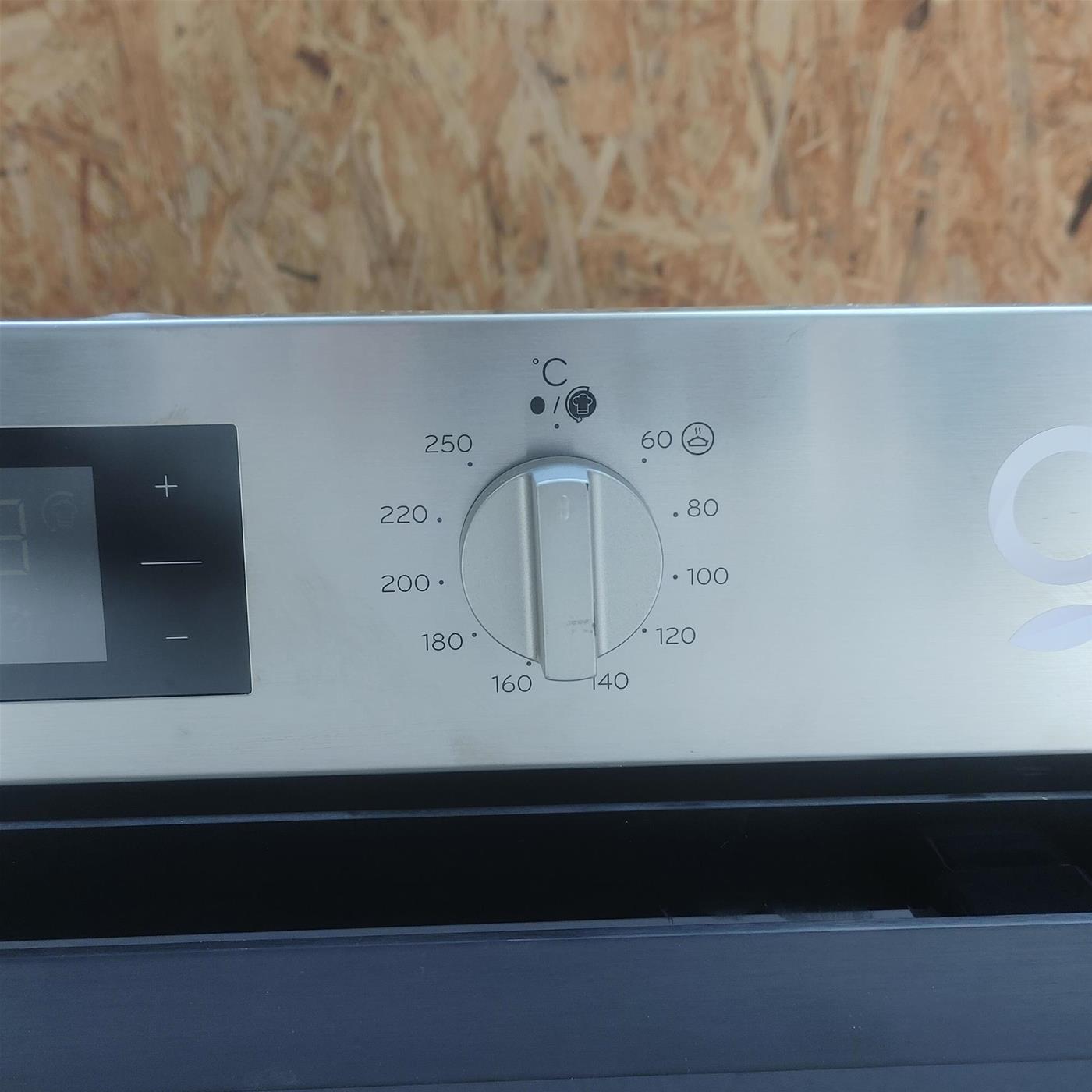Forno elettrico Indesit IFW 5844 IX