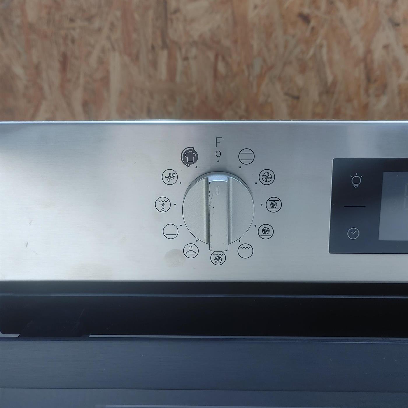 Forno elettrico Indesit IFW 5844 IX