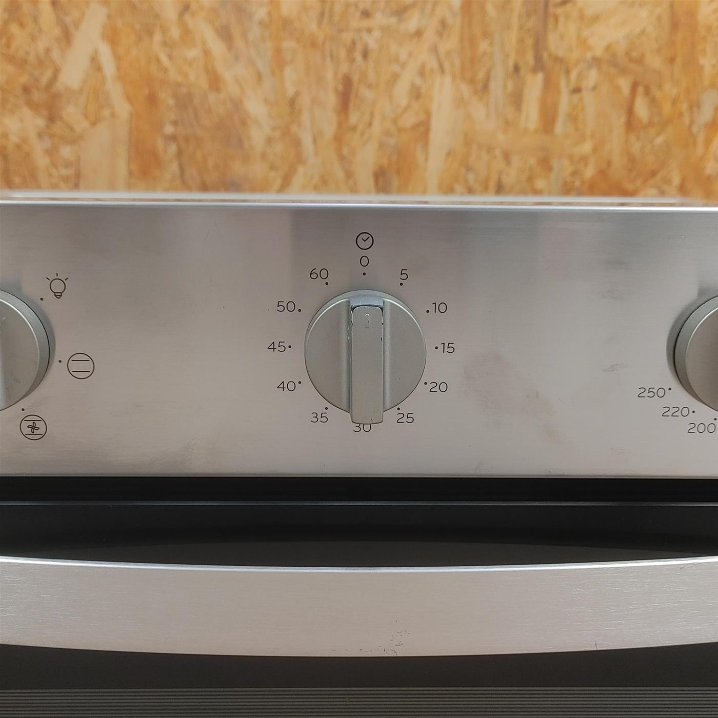 Forno elettrico Indesit IFW 5530 IX