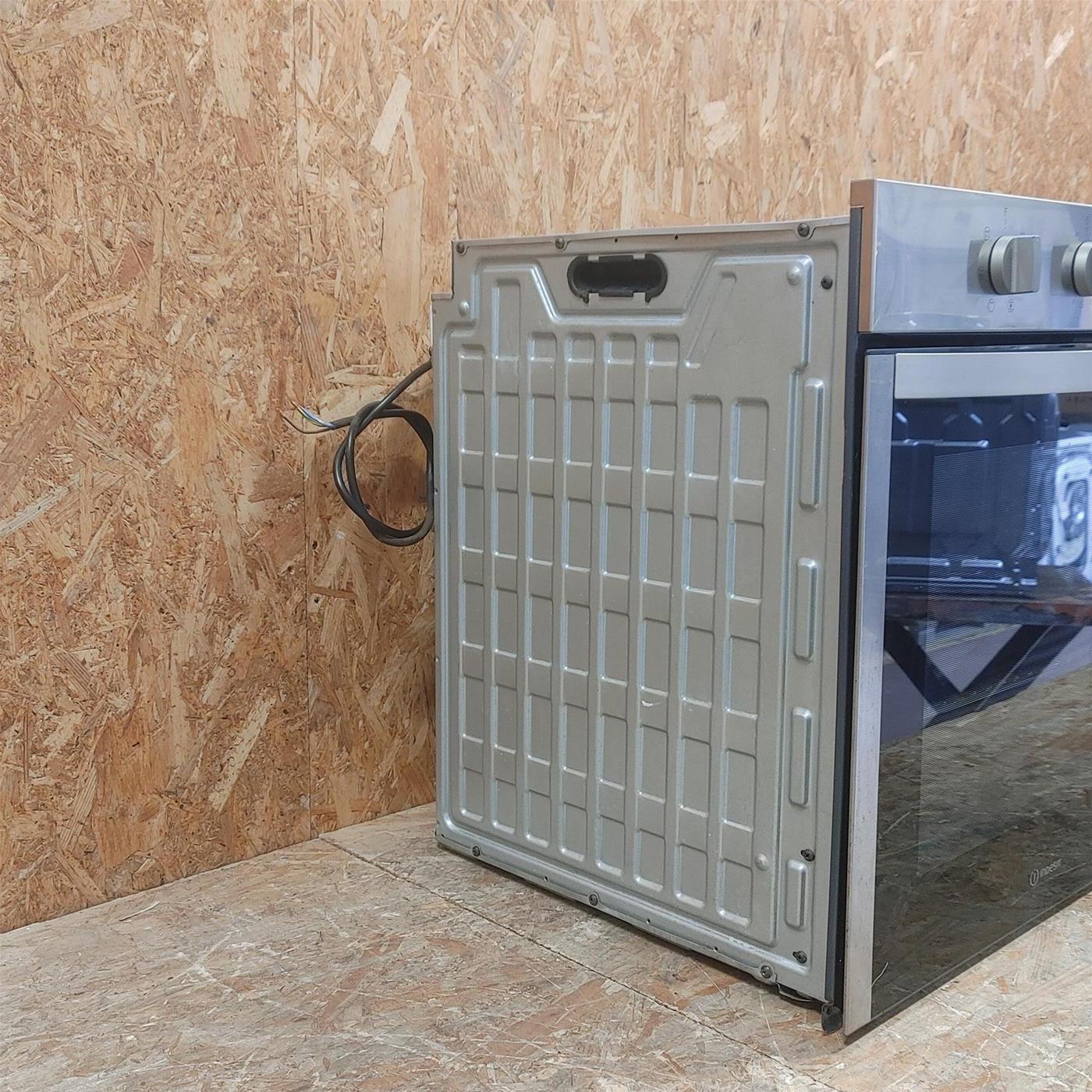 Forno elettrico Indesit IFW 5530 IX