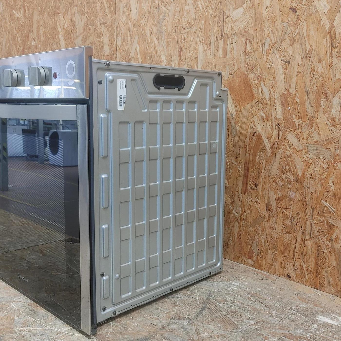 Forno elettrico Indesit IFW 5530 IX