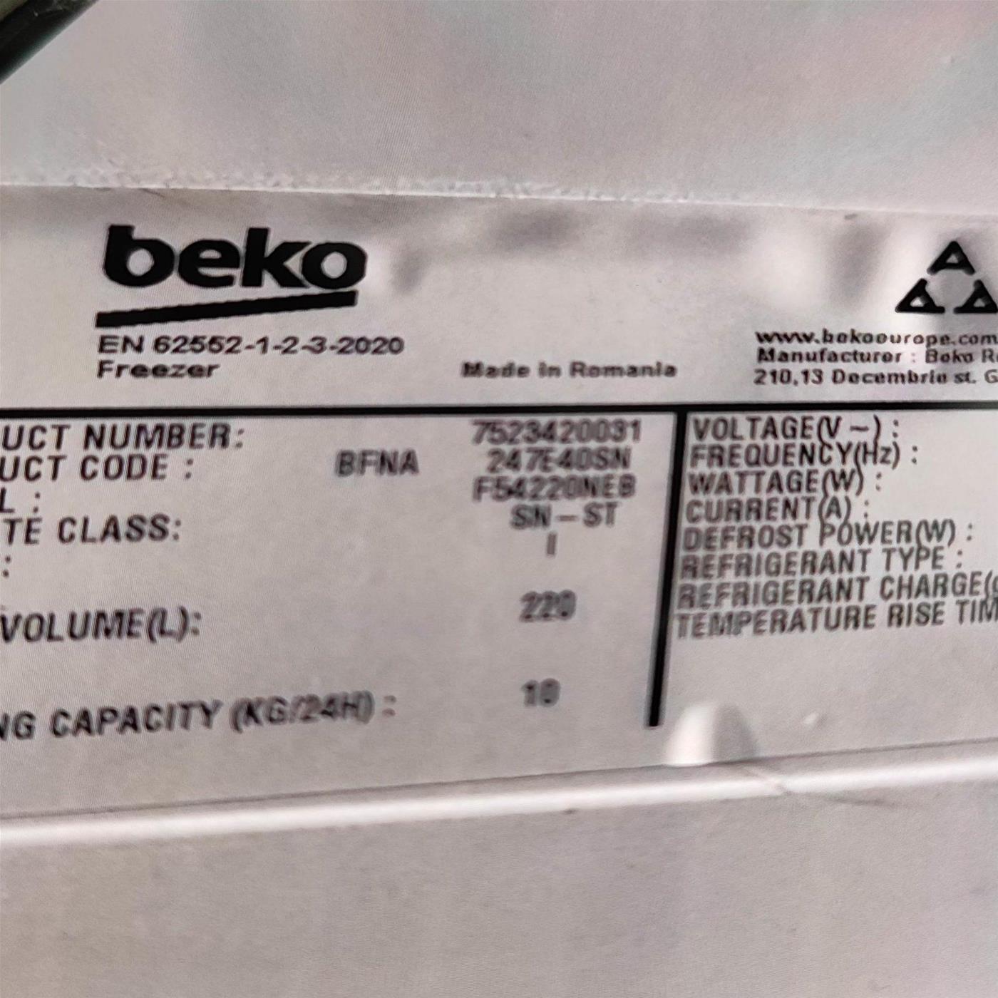 Congelatore verticale Beko BFNA247E40SN da Incasso 220 L