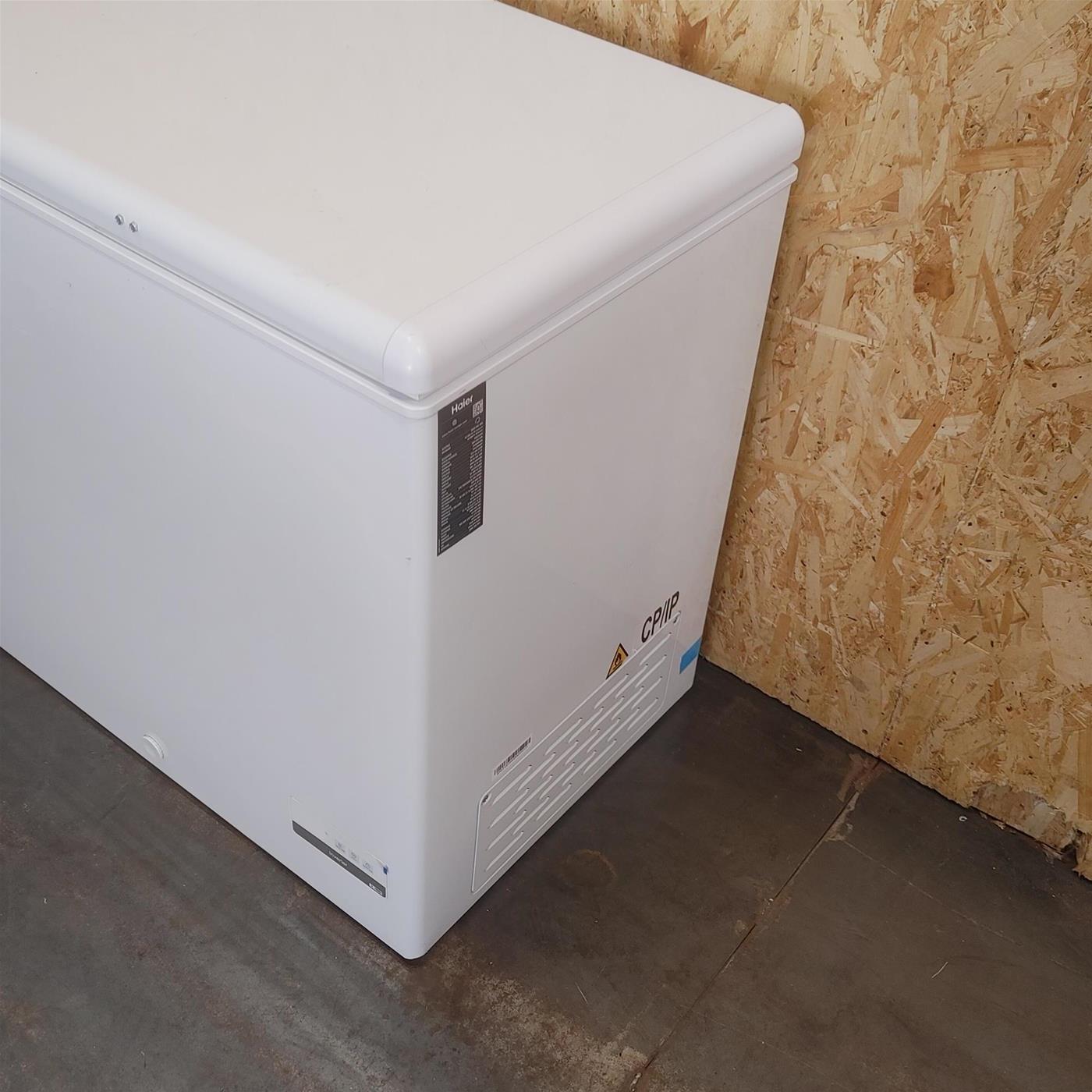 Congelatore a pozzo Haier HCE251E Libera installazione 248 L