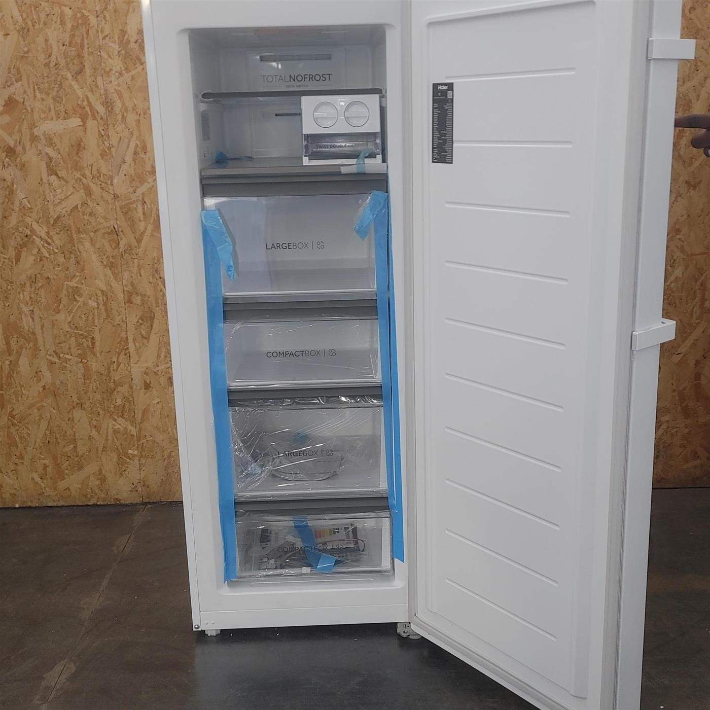 Congelatore verticale Haier H4F226WEH1 Libera installazione 226 L