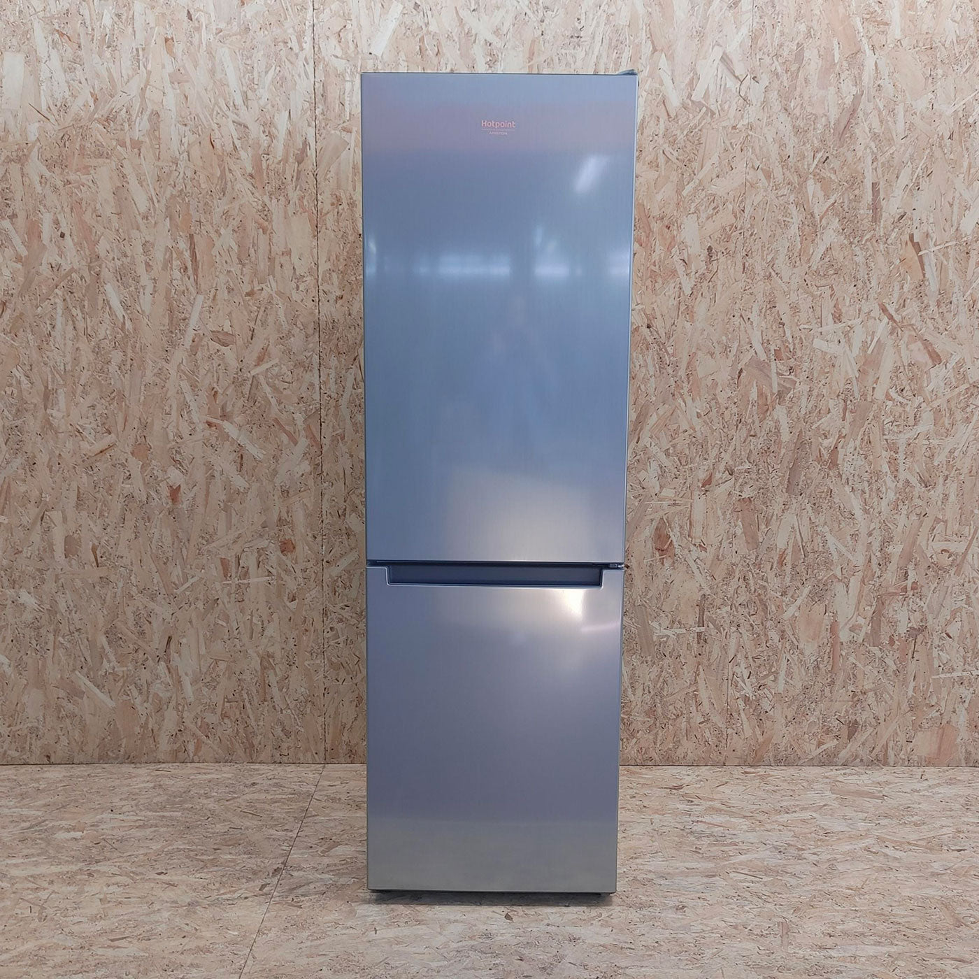 Hotpoint HA8 SN1E X frigorifero con congelatore Libera installazione 328 L F Argento