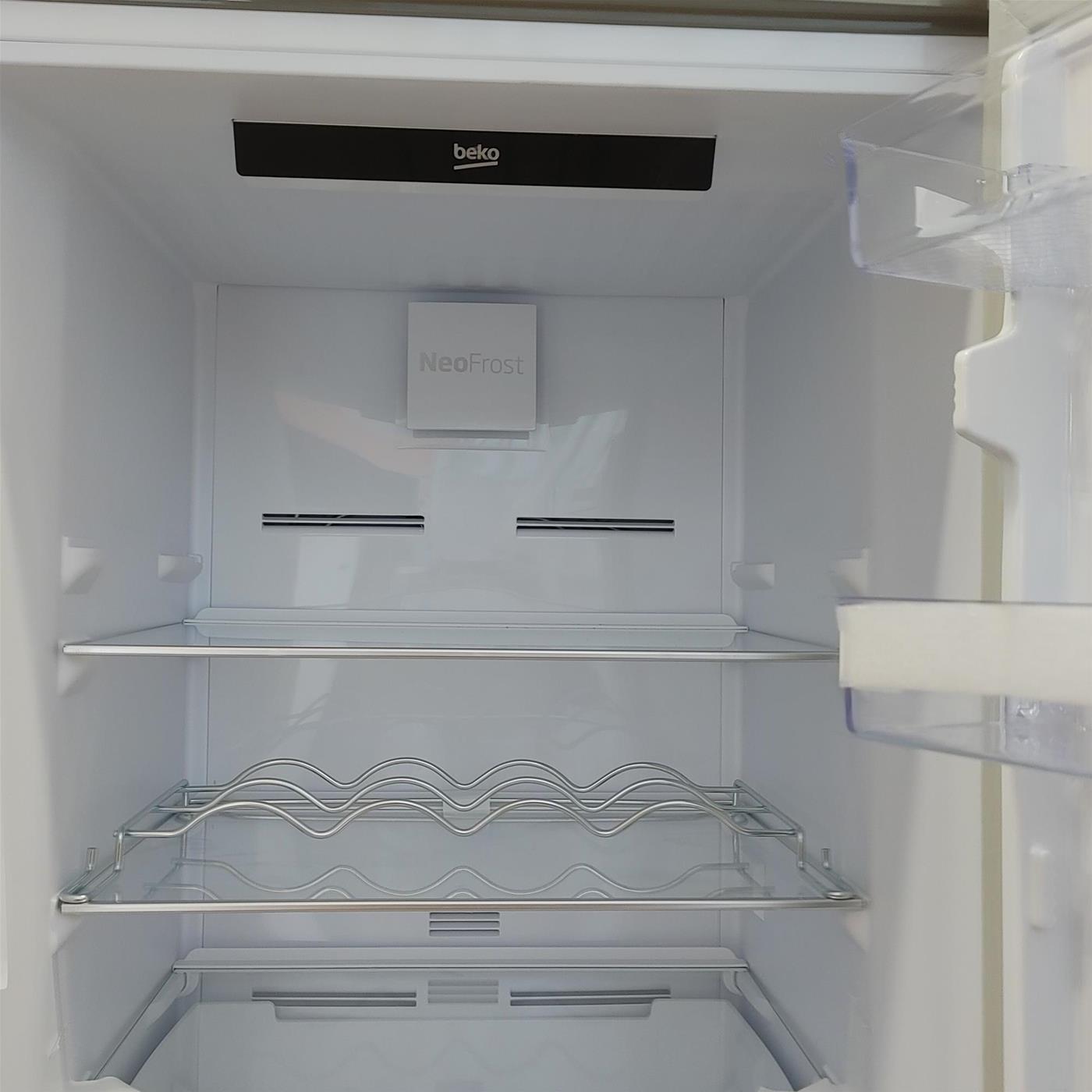Beko RCNA366E60WN frigorifero con congelatore Libera installazione 348 L C