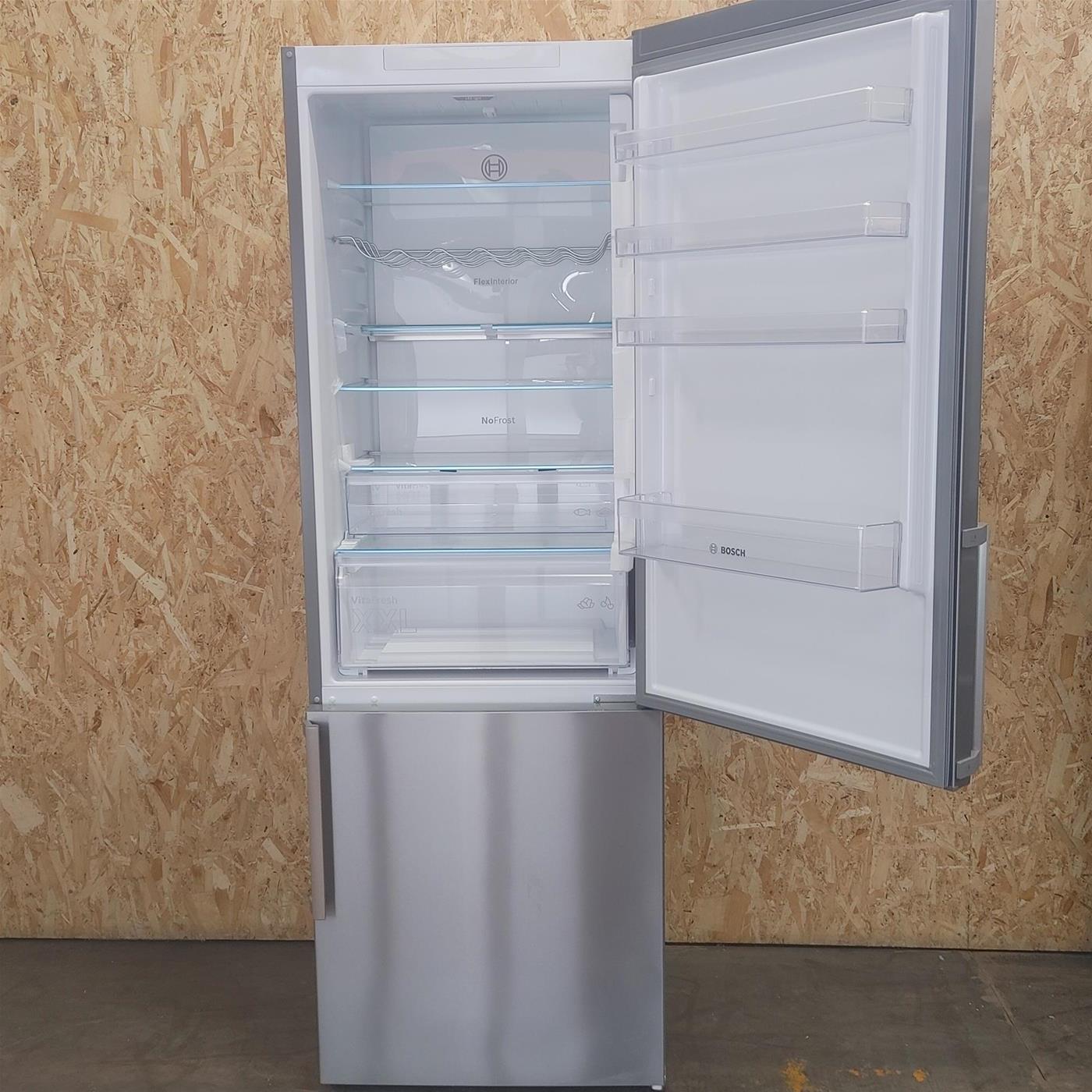 Bosch Serie 4 KGN497ICT/01 frigorifero-congelatore Libera installazione 440 LD Acciaio inossidabile