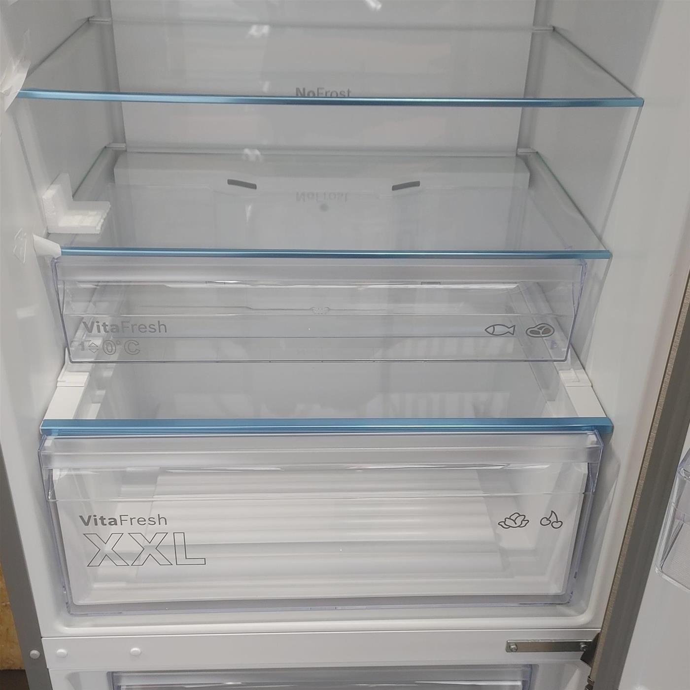 Bosch Serie 4 KGN497ICT/01 frigorifero-congelatore Libera installazione 440 LD Acciaio inossidabile