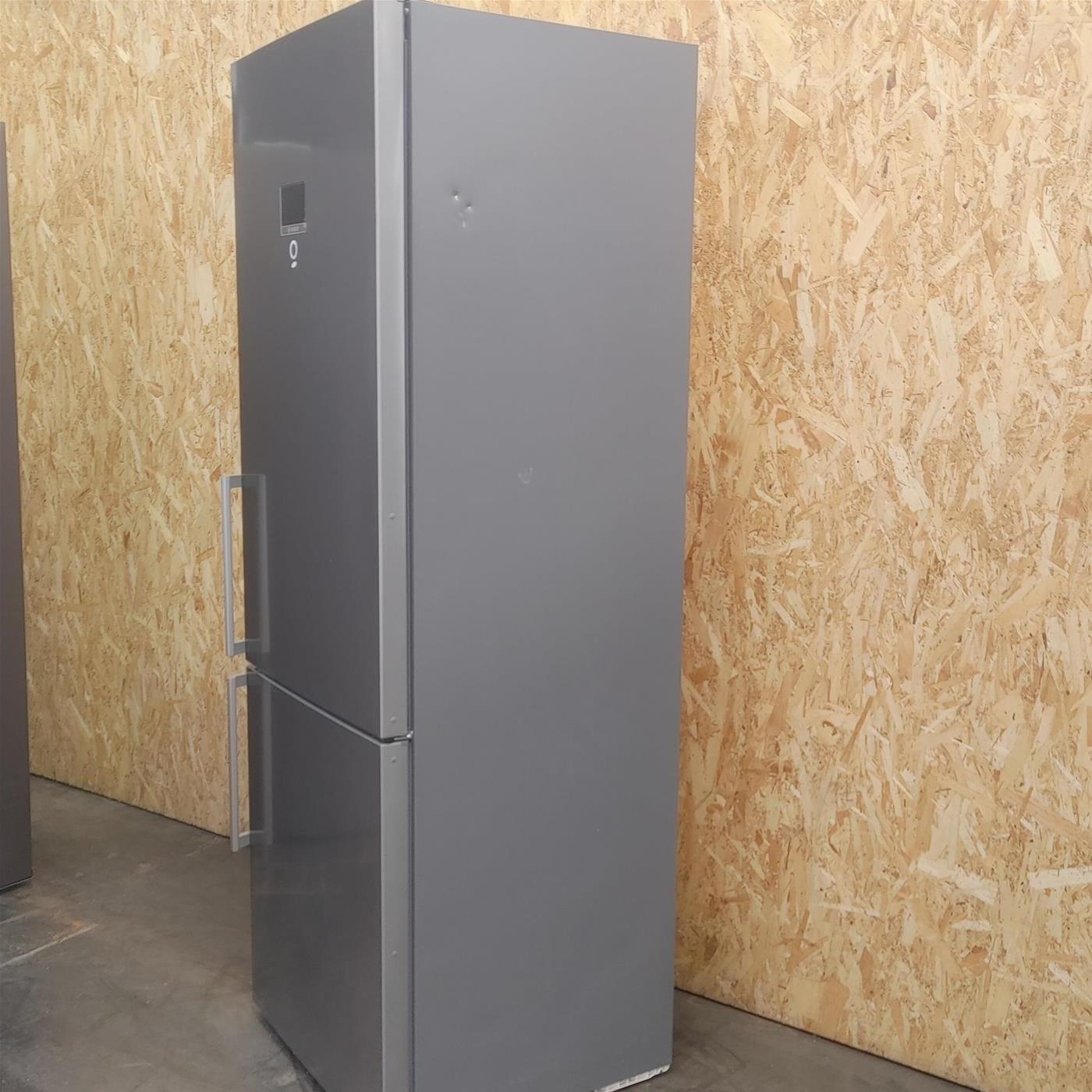 Bosch Serie 4 KGN497ICT/01 frigorifero-congelatore Libera installazione 440 LD Acciaio inossidabile