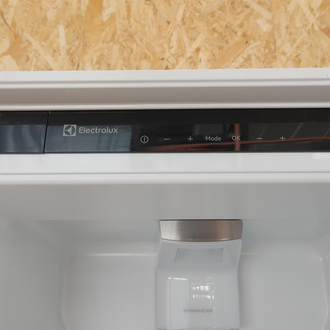 Electrolux LNS7TE18S3 frigorifero con congelatore Libera installazione 256 L E Bianco