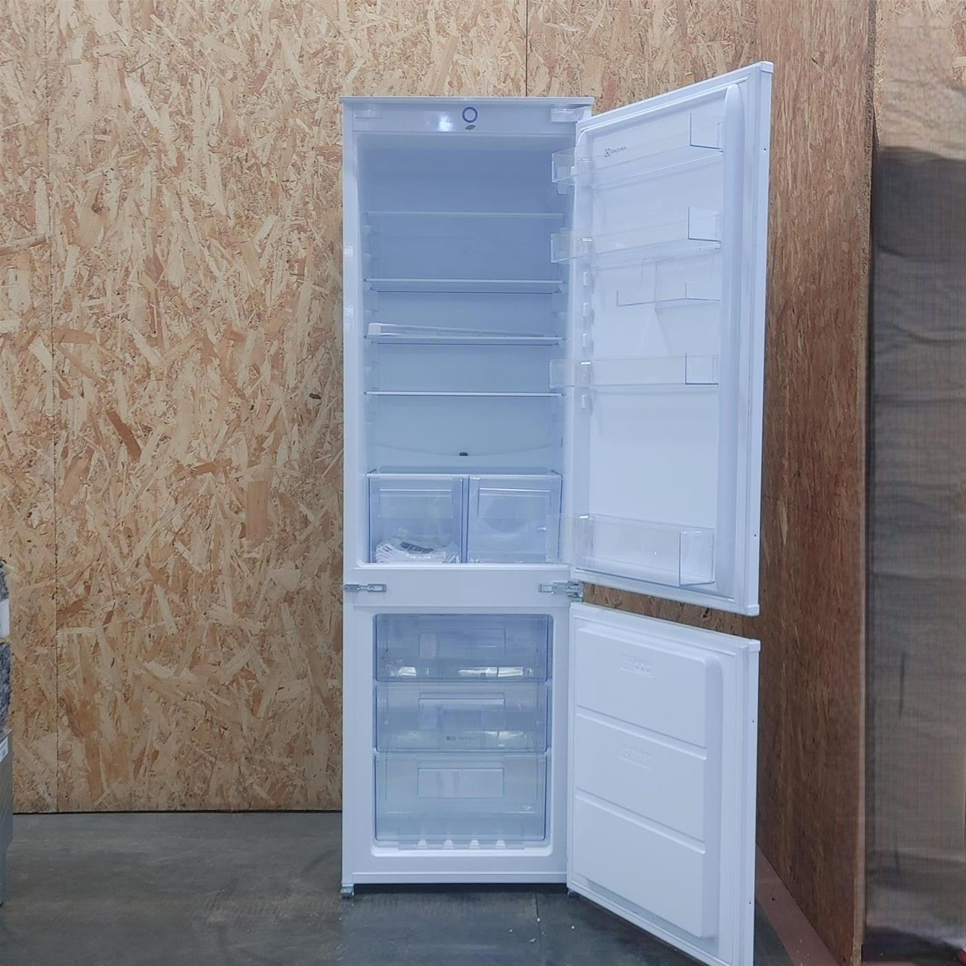 Frigorifero Electrolux ENT6NE18S Twintech 257 L