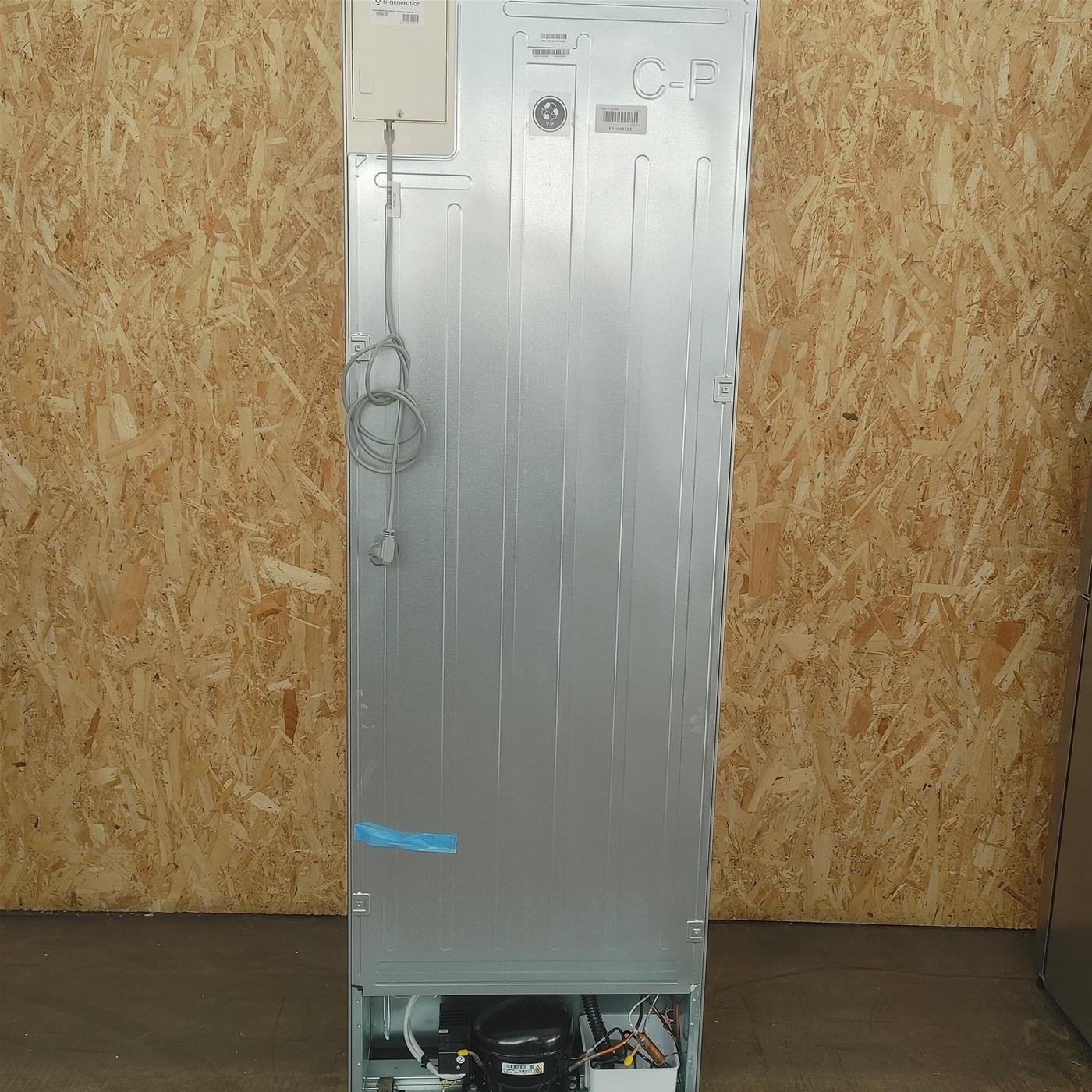 Frigorifero Haier 2D 60 Serie 1 HDW1618DNPK 341 L D