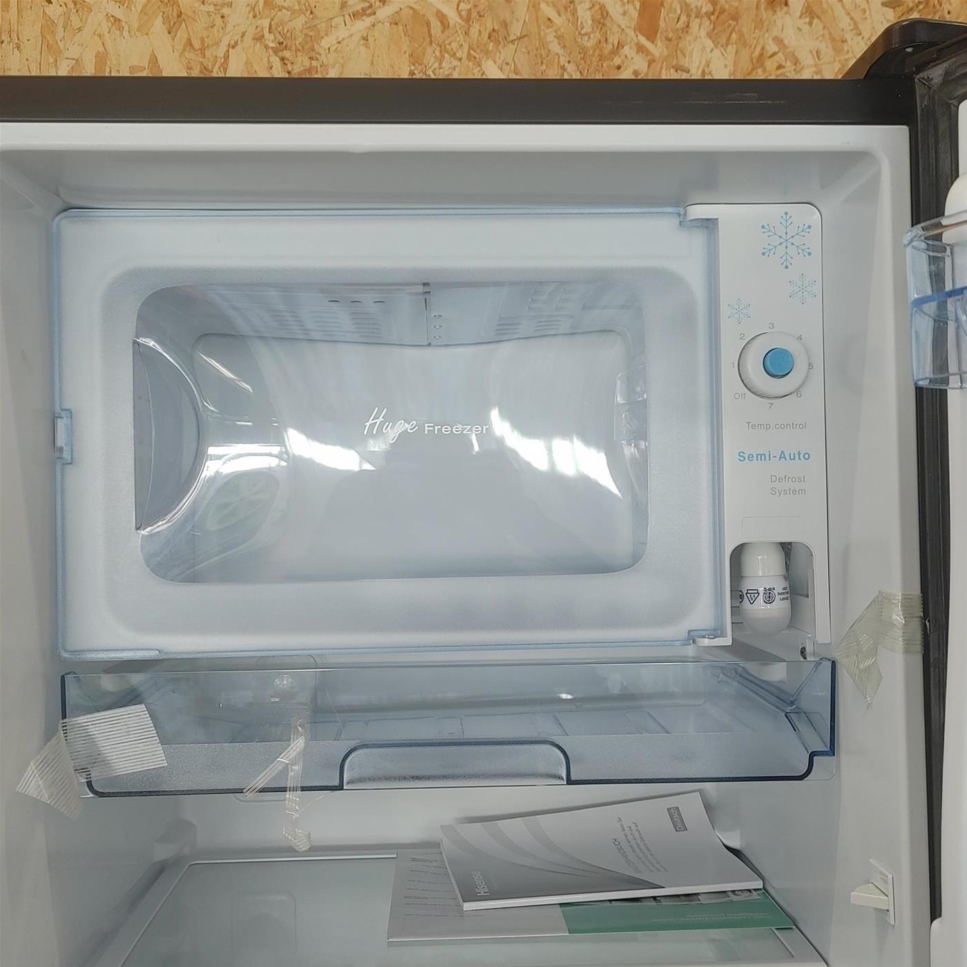 Frigorifero Hisense RR195D4DB1 Libera installazione 150 L