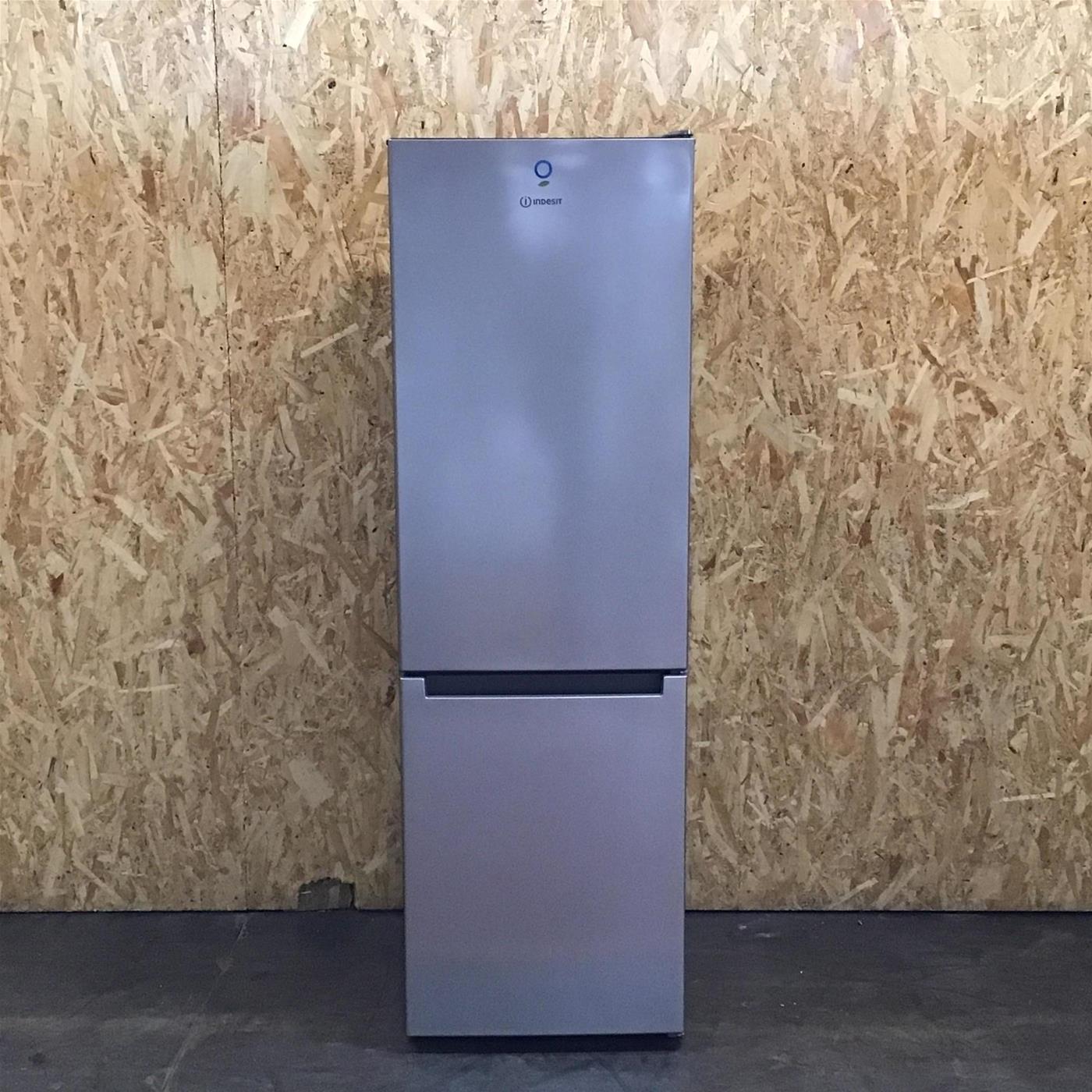 Frigorifero Indesit LI8 S1E S UK 339 L